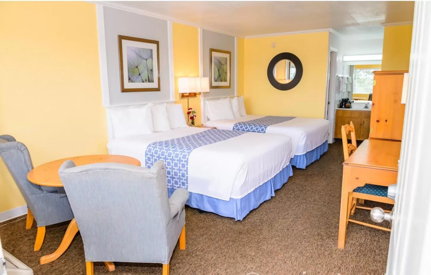 Bedroom, Bed in Land O Nod Inn