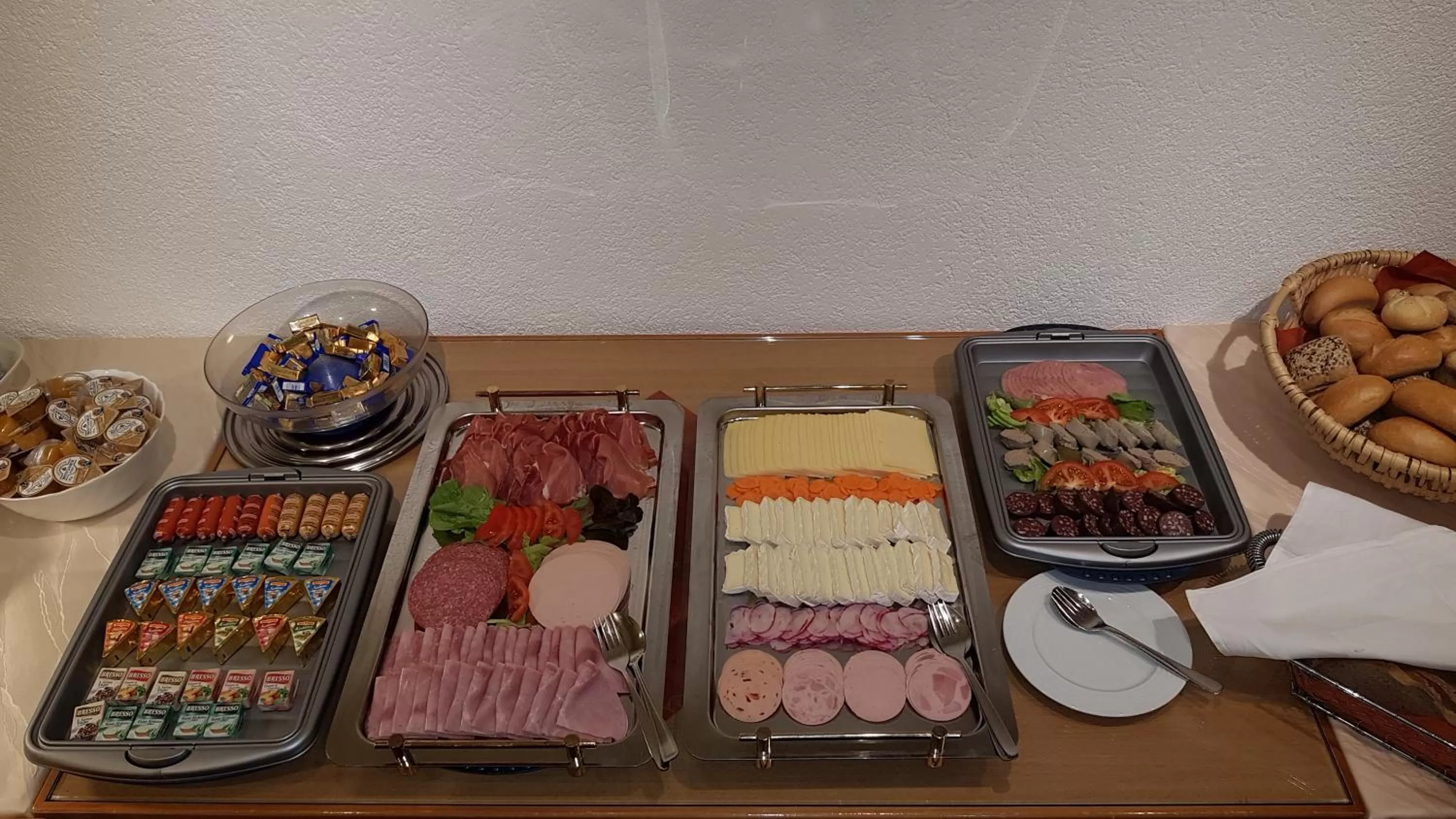 Buffet breakfast in Hotel Exquisite