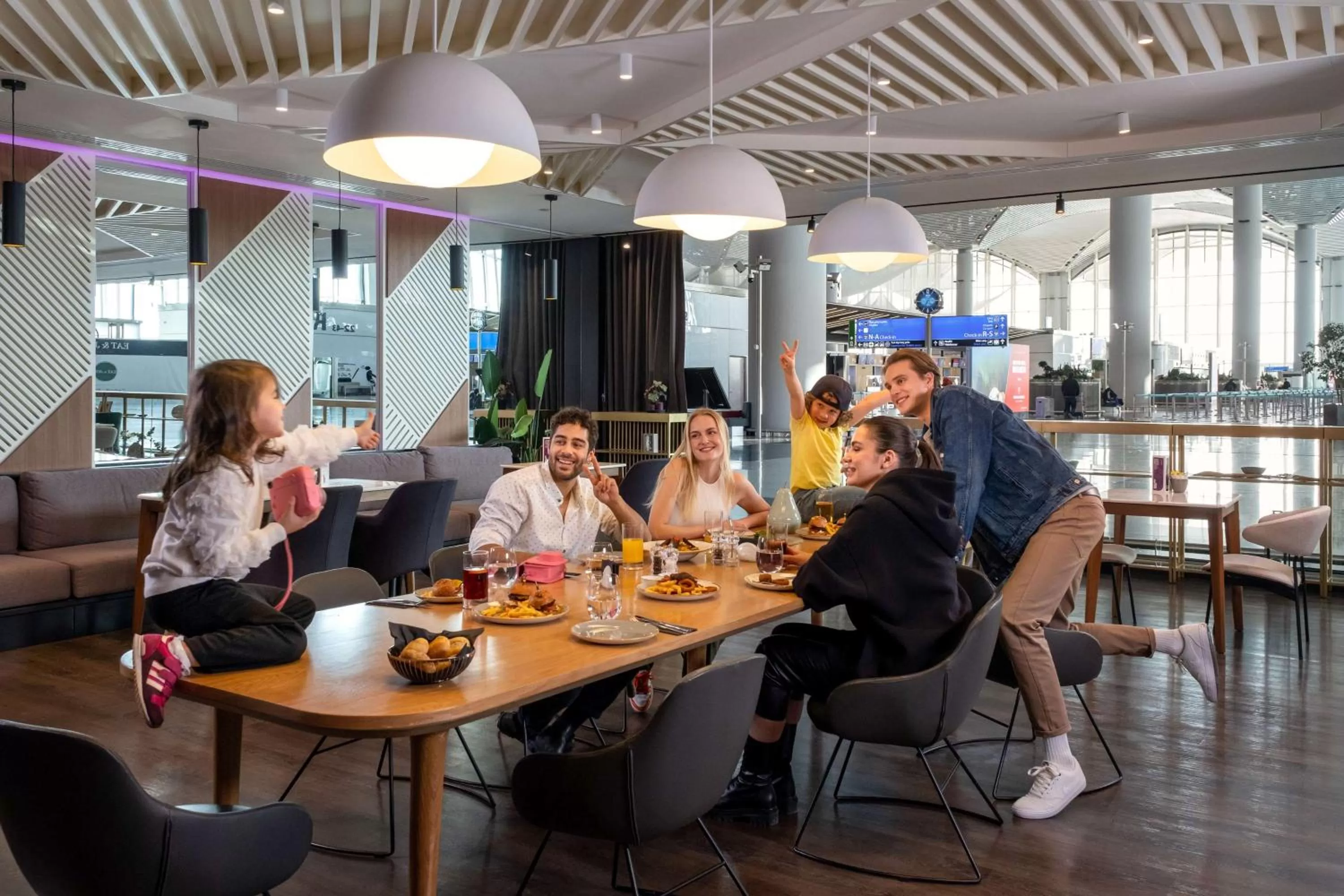 Restaurant/places to eat in YOTEL Istanbul Airport, City Entrance