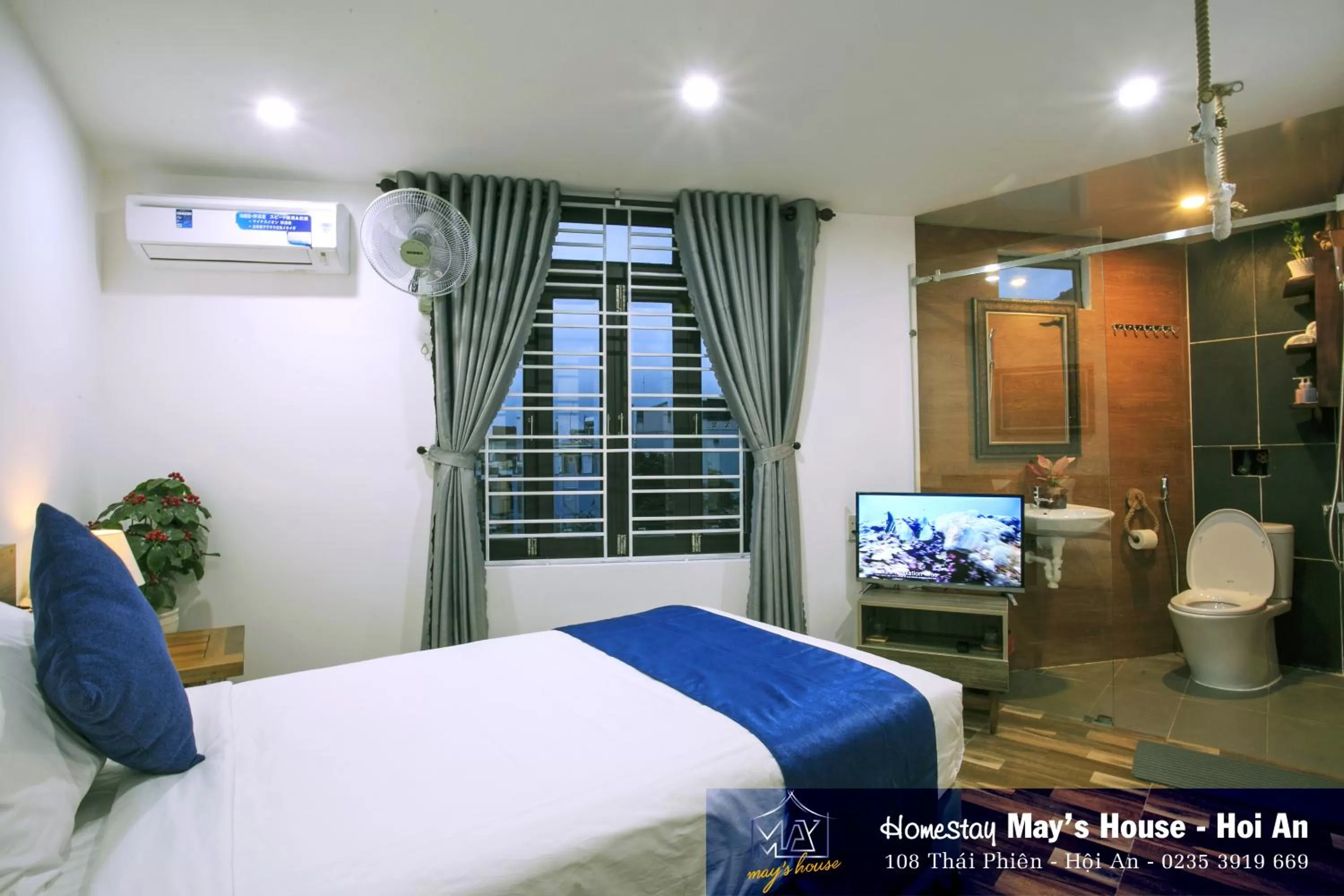 Photo of the whole room, Bed in May's House Hoi An