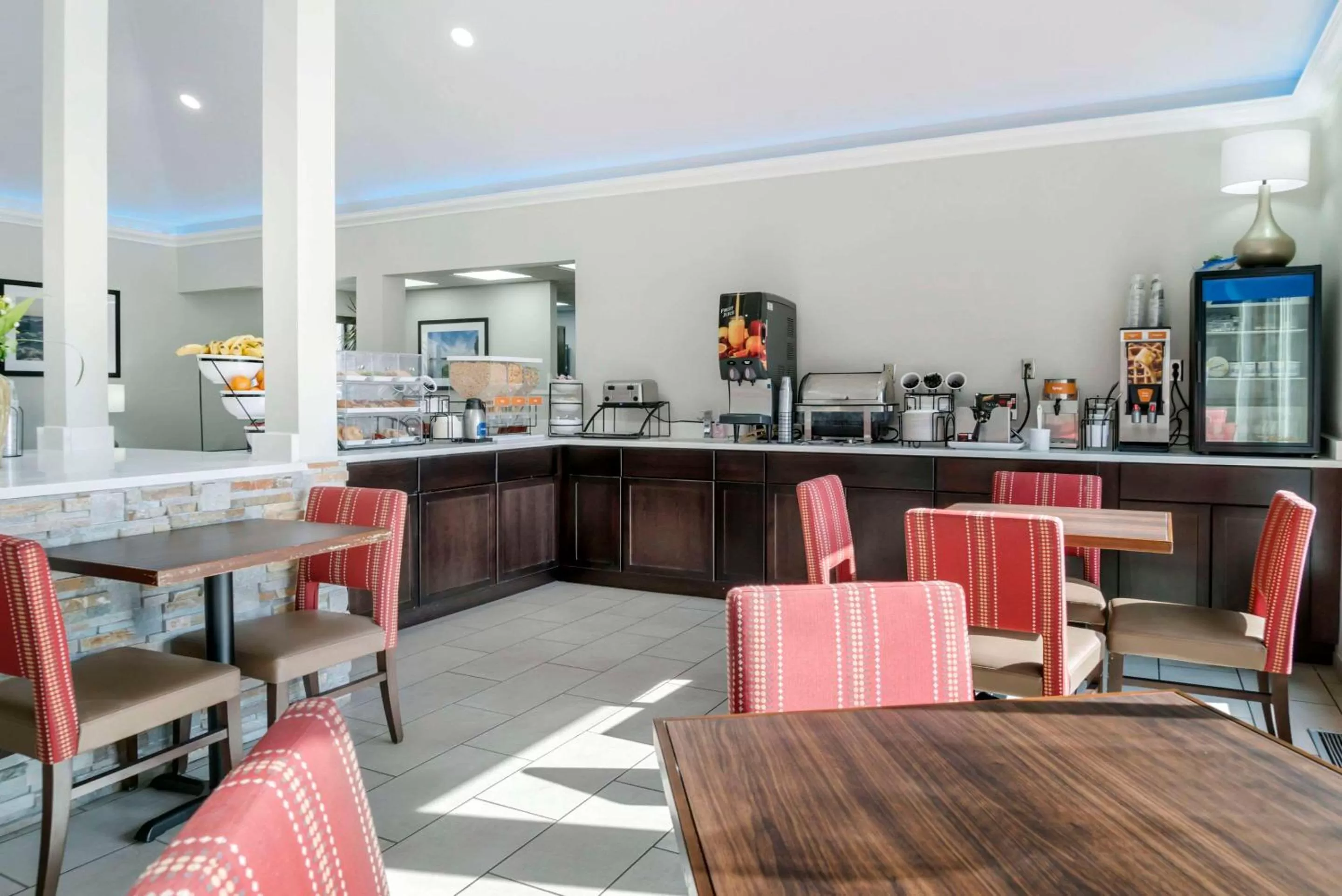 Food and drinks in Comfort Inn East Oregon - Toledo