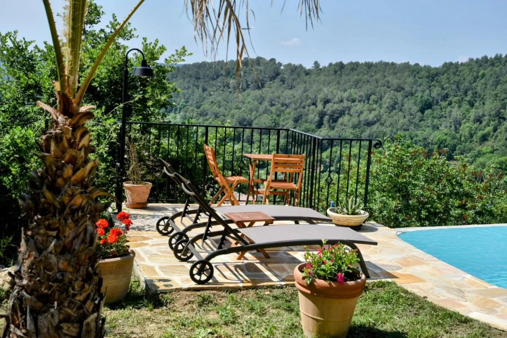 Natural landscape, Swimming Pool in Chambre d'hôtes Cottes