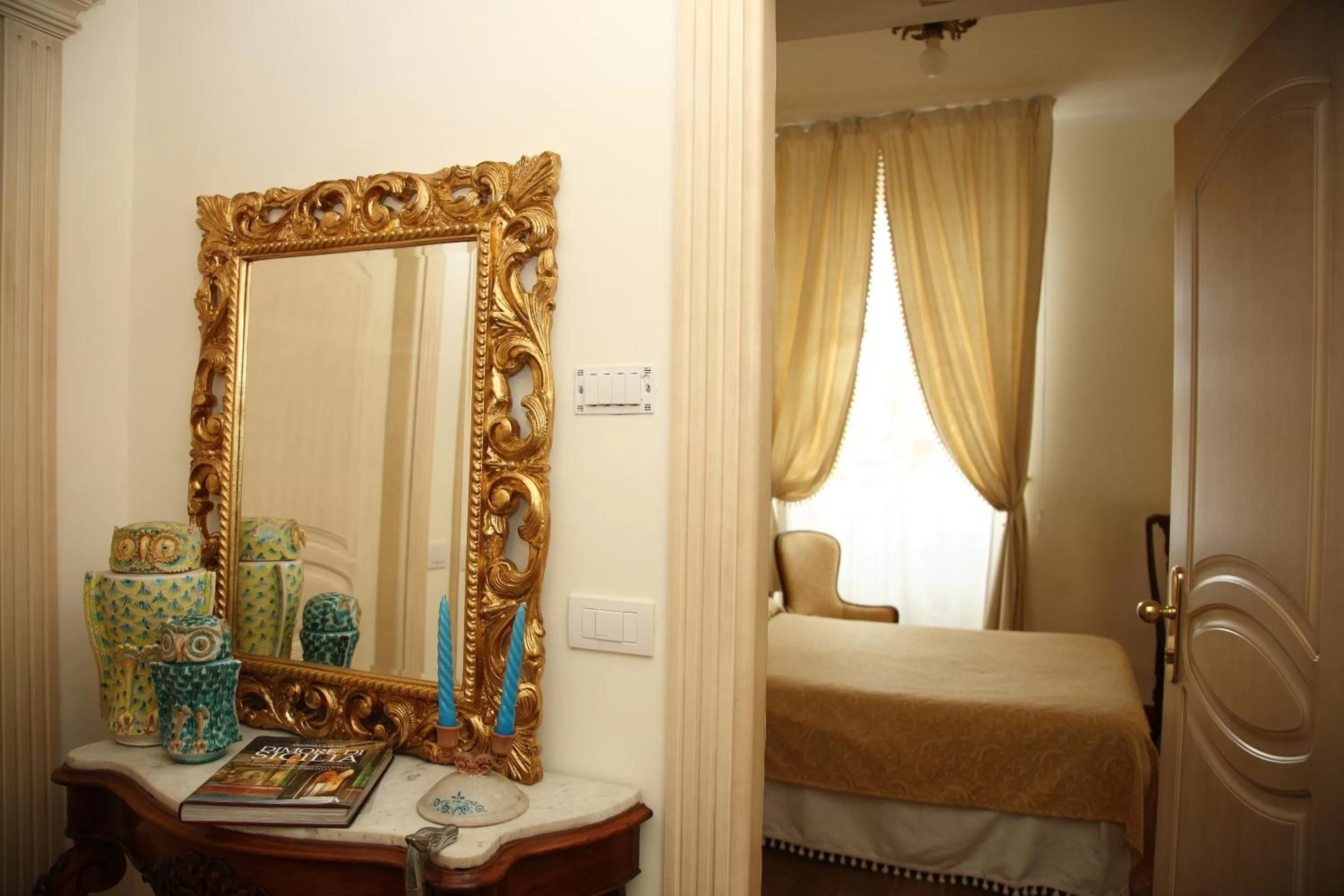 Lobby or reception, Bed in B&B Joan's Heritage