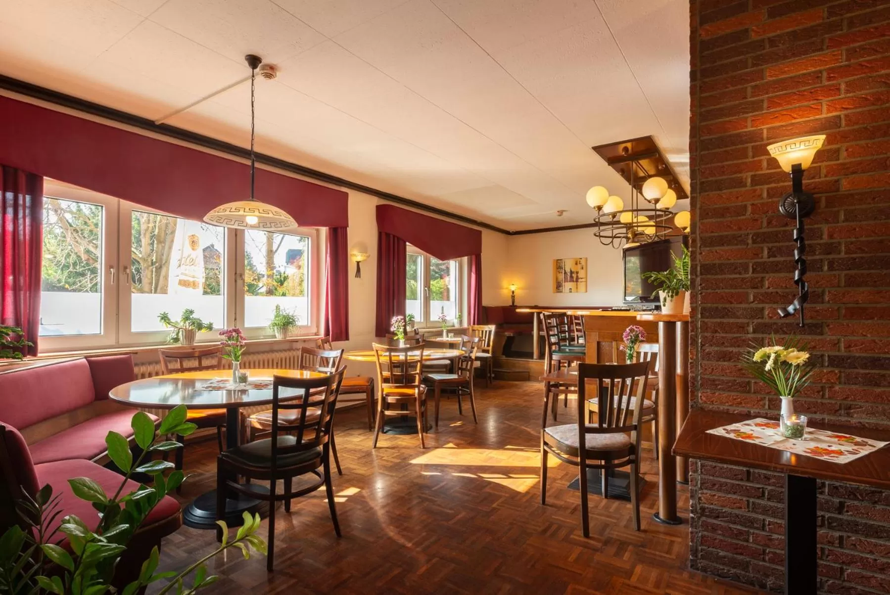 Restaurant/places to eat in Parkhotel Obertshausen
