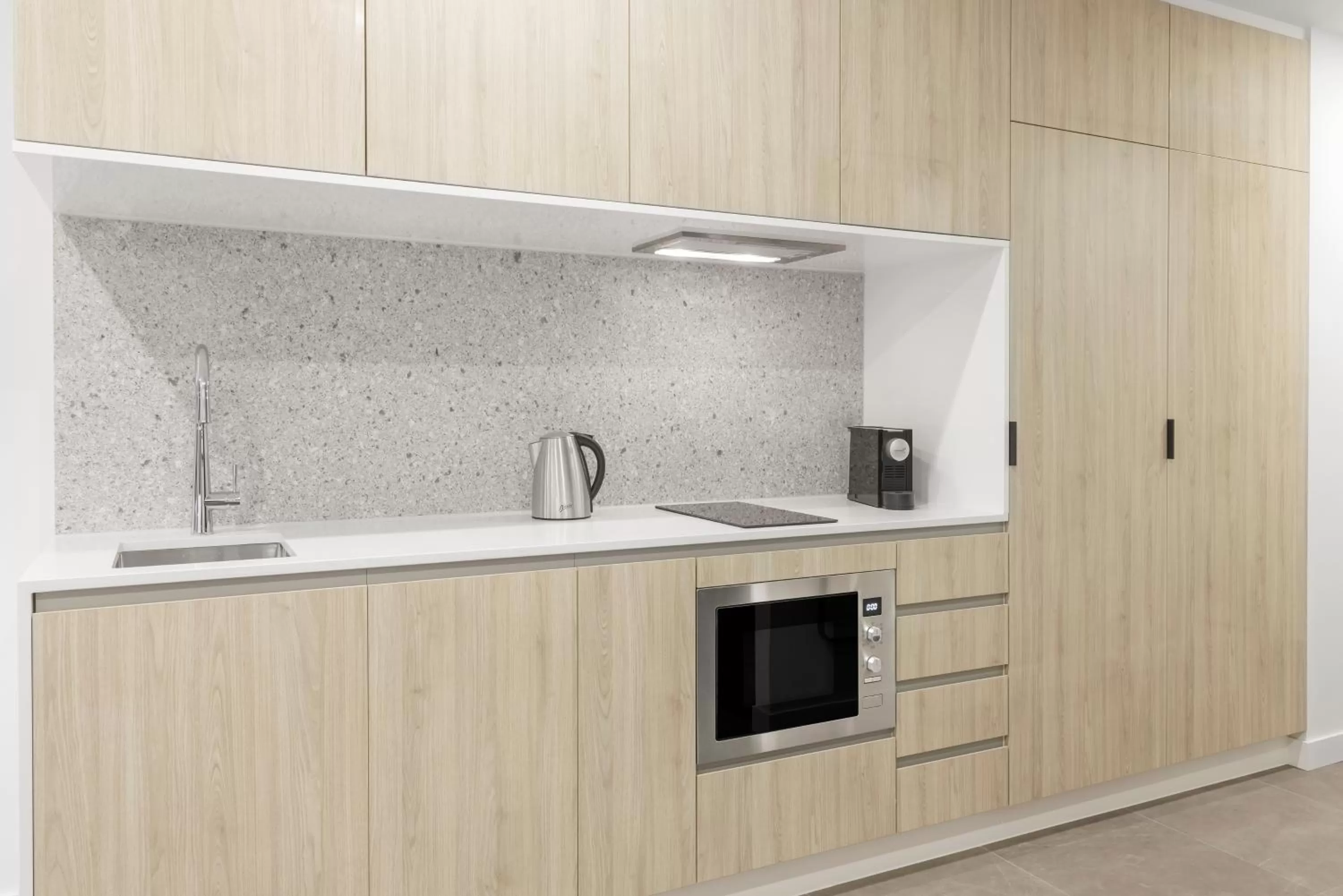 Kitchen or kitchenette in Meriton Suites Melbourne