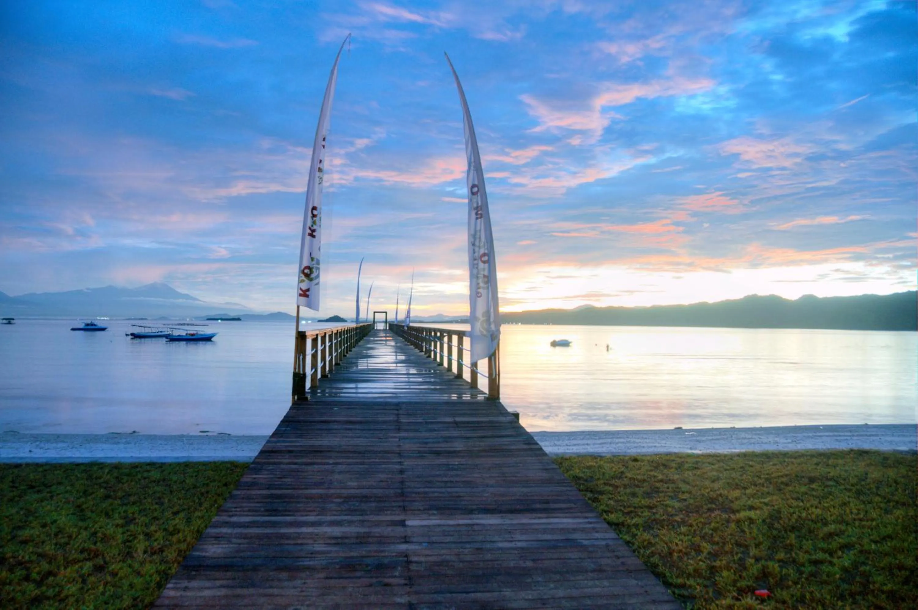 Sunrise in Kokomo Resort Gili Gede