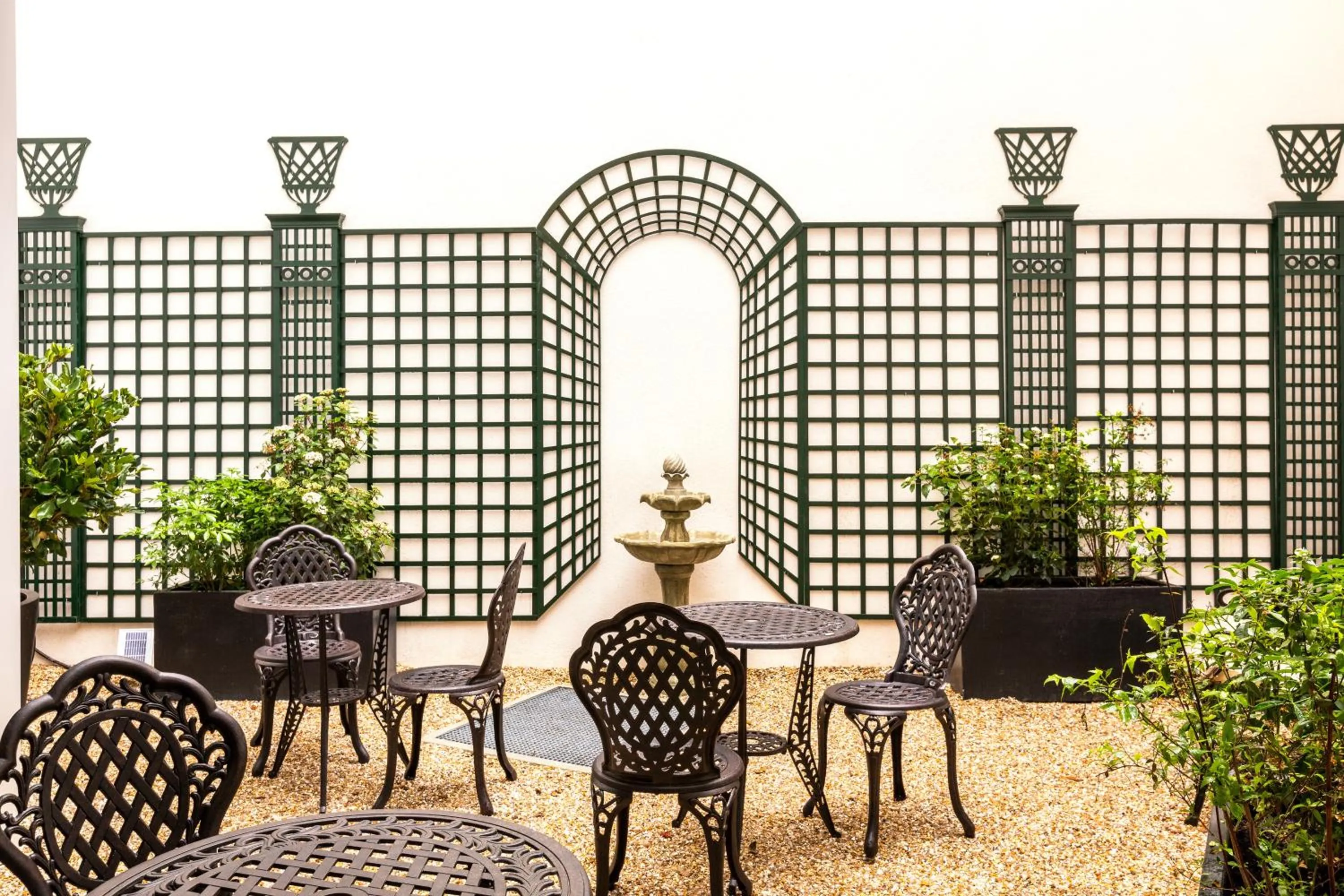Balcony/Terrace in Hôtel Villa Eiffel Mademoiselle