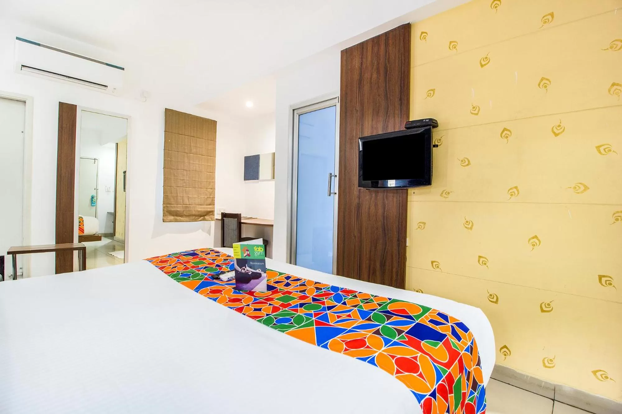 Bedroom, Bed in FabHotel Kalyan - Nr Dairy Dan Circle