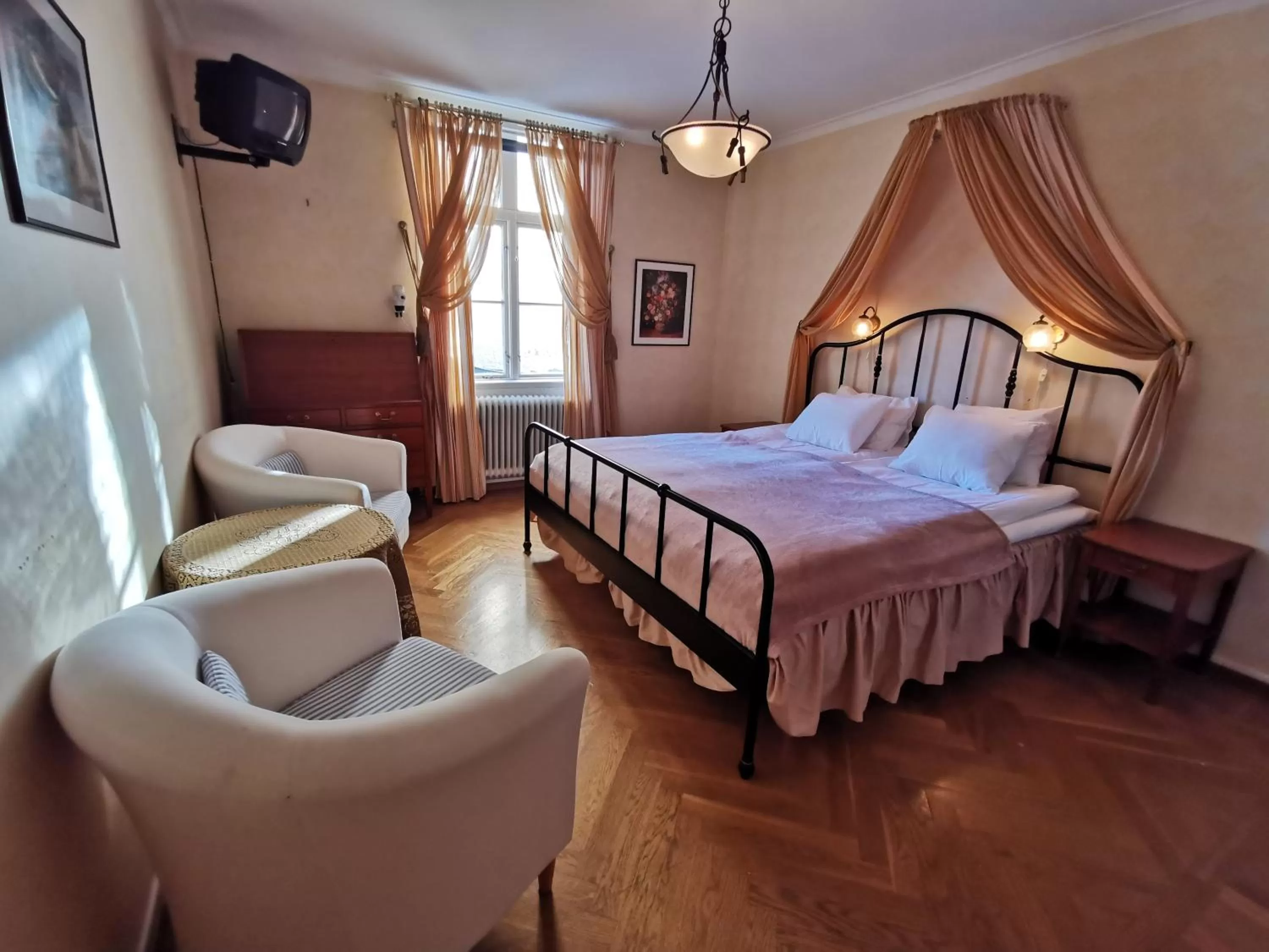 Bed in Ulfshyttans Herrgård