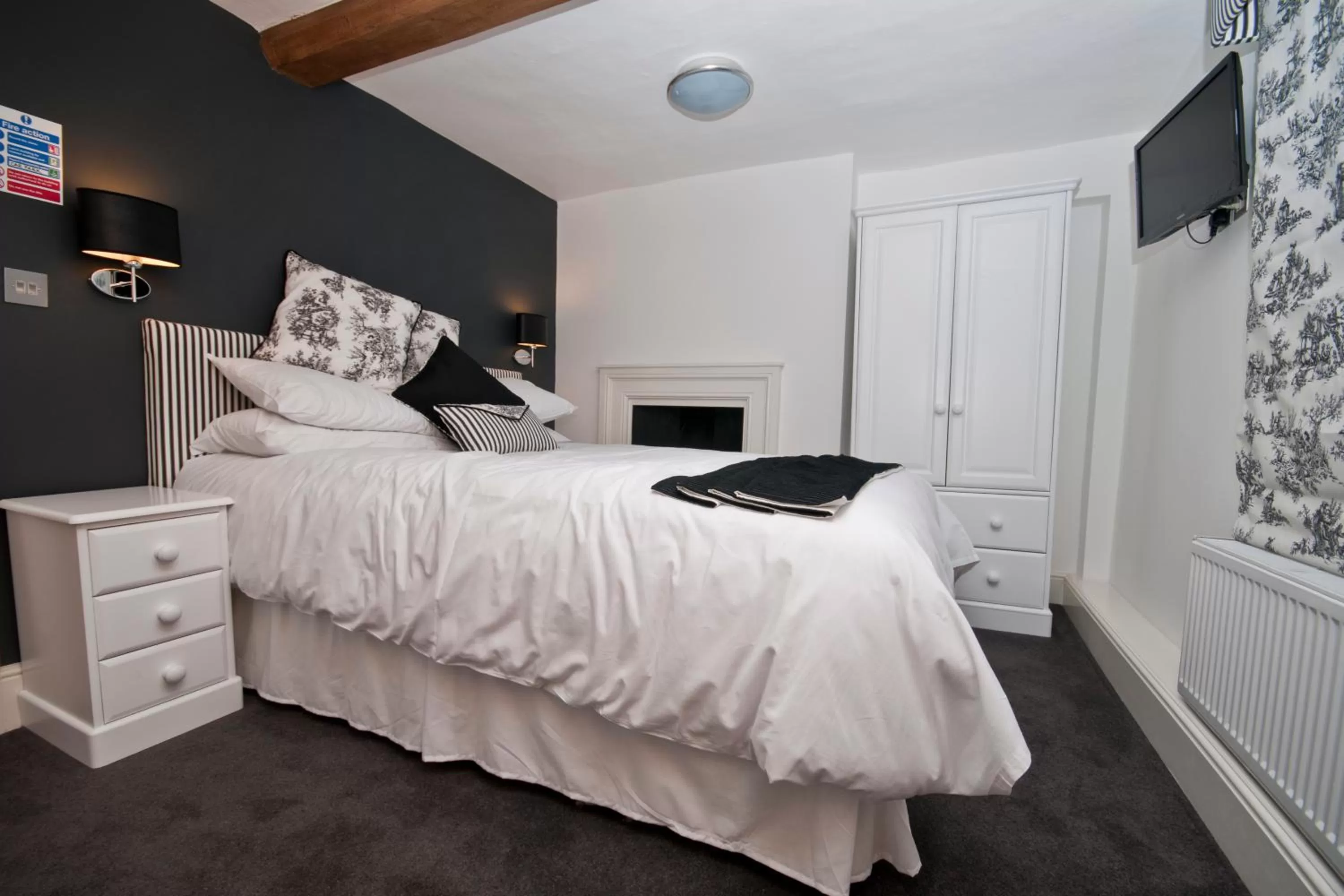 Photo of the whole room in The Vernon