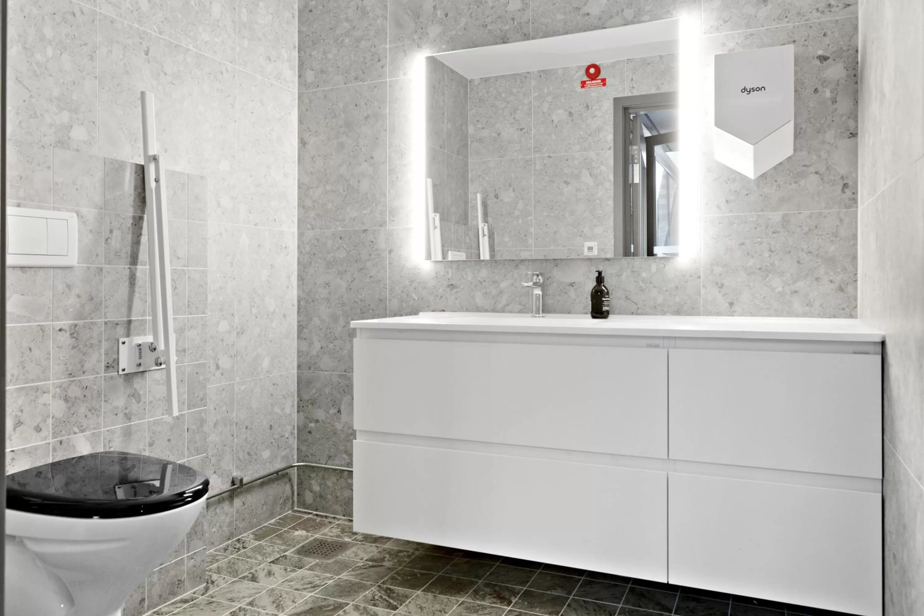 Bathroom in Best Western Hotel at 108