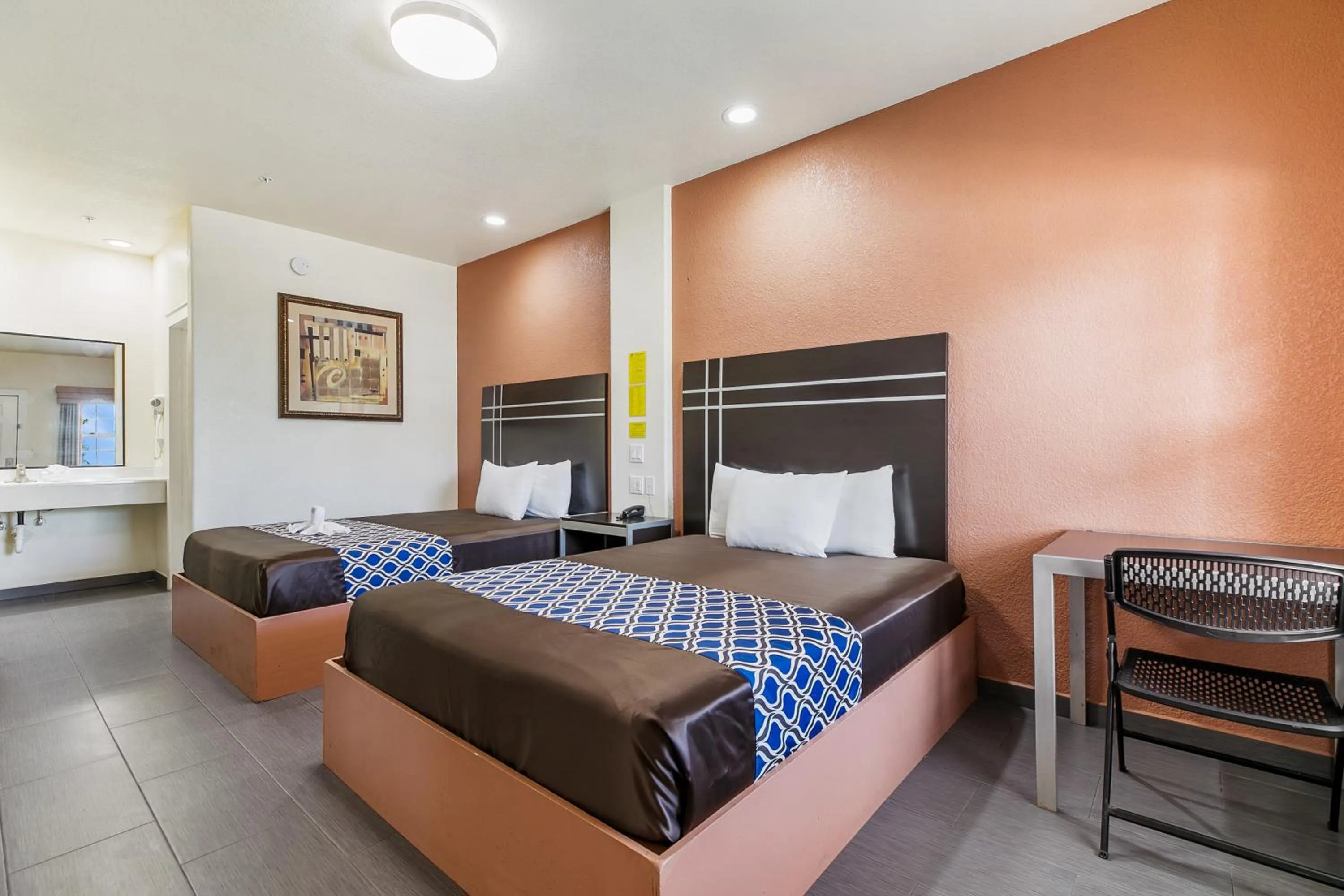 Bed in Lighthouse Inn