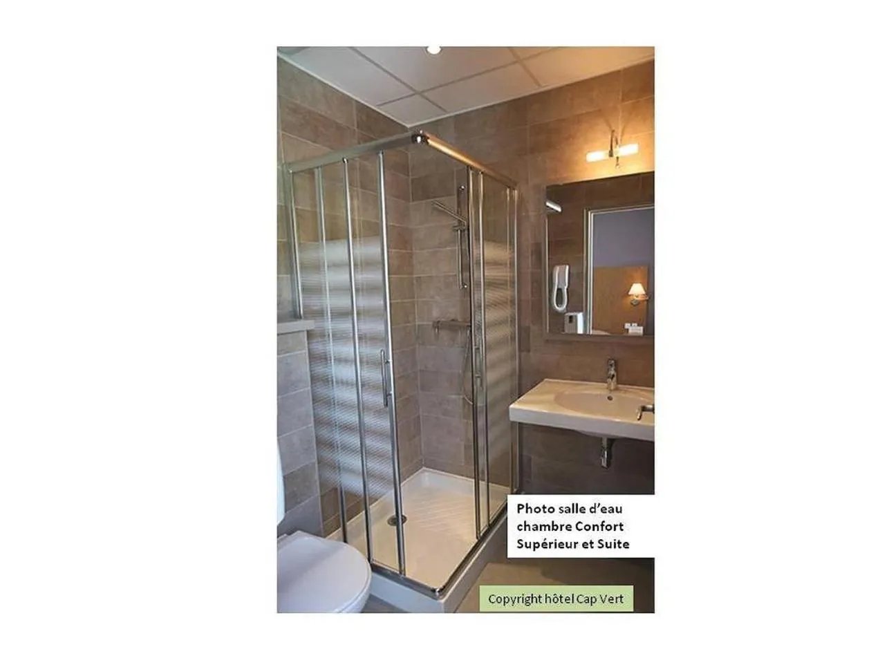 Bathroom in Hôtel CAP VERT en Aveyron