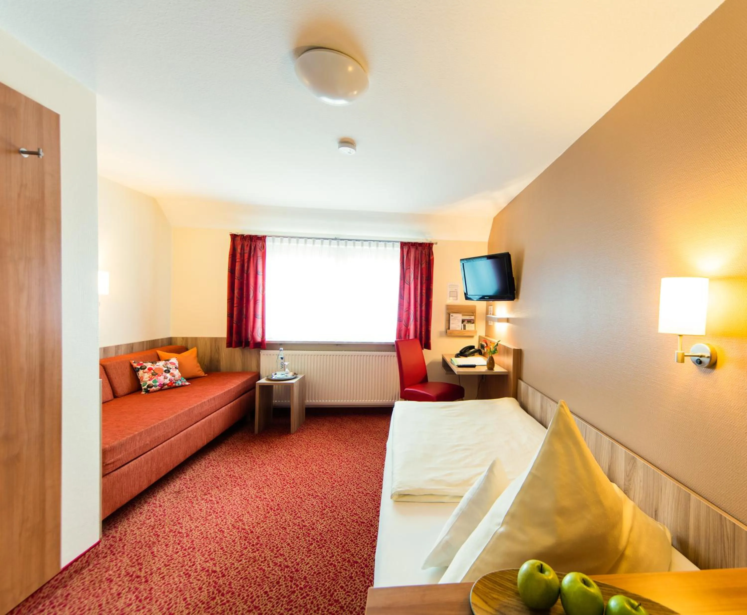 Bed in Ambient Hotel am Europakanal