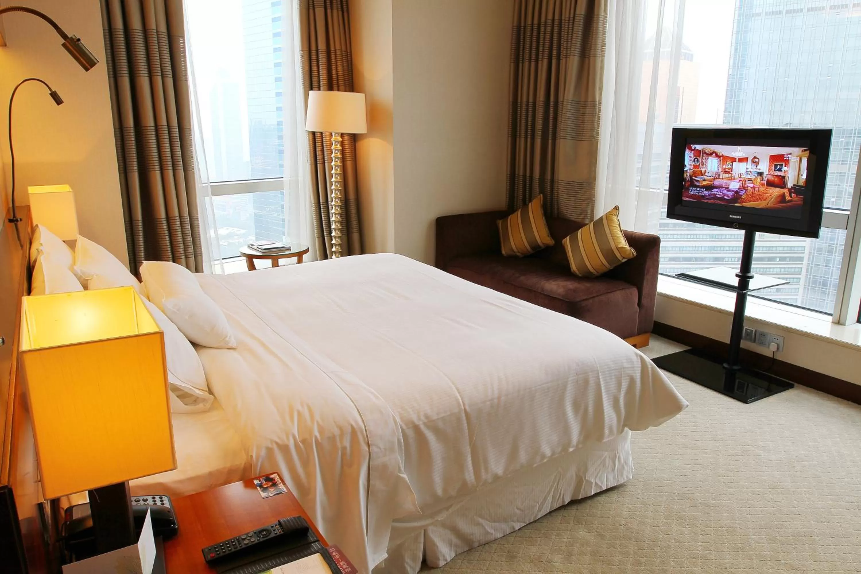 Bedroom, Bed in The Westin Guangzhou