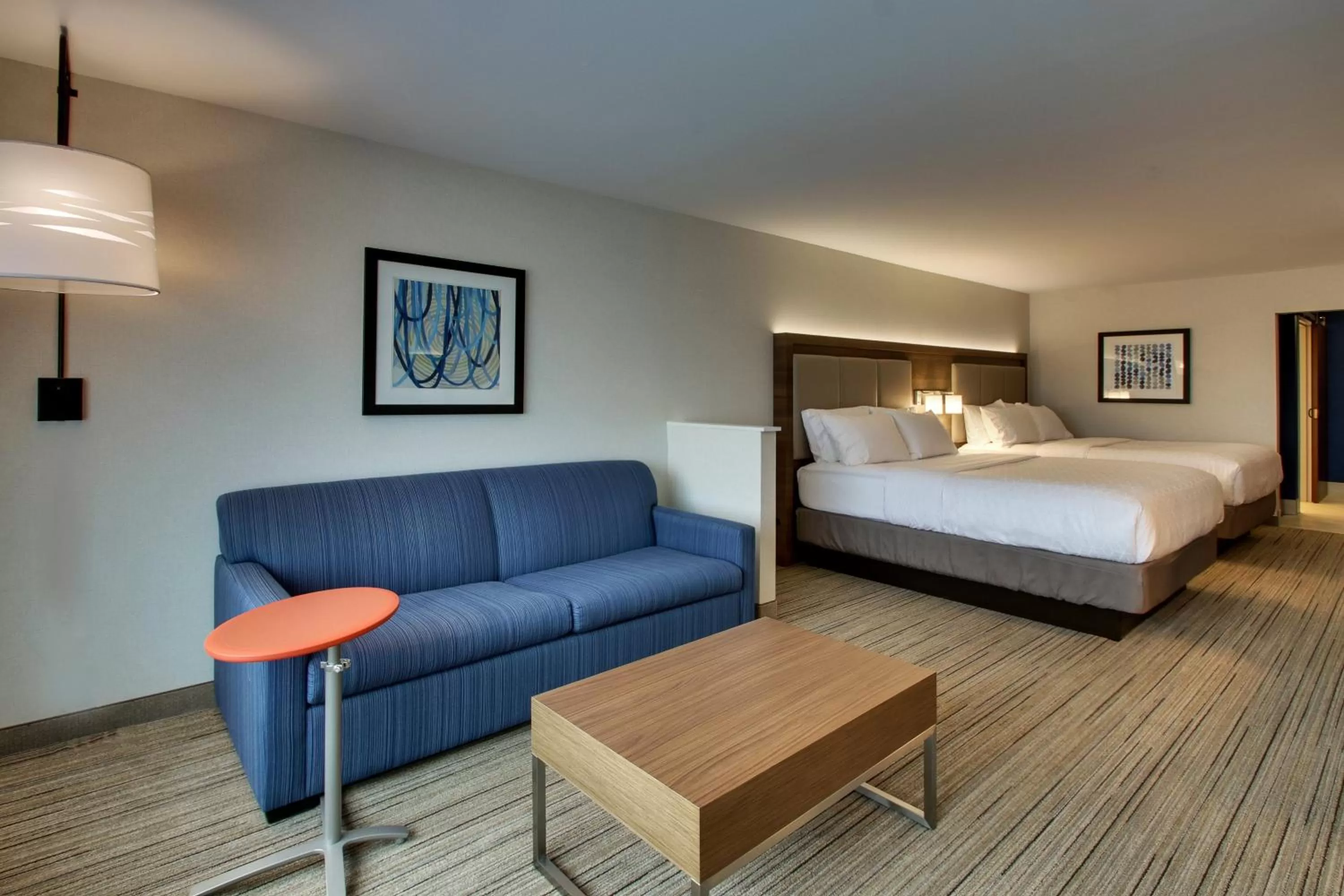 Photo of the whole room, Bed in Holiday Inn Express & Suites Mt Sterling North by IHG