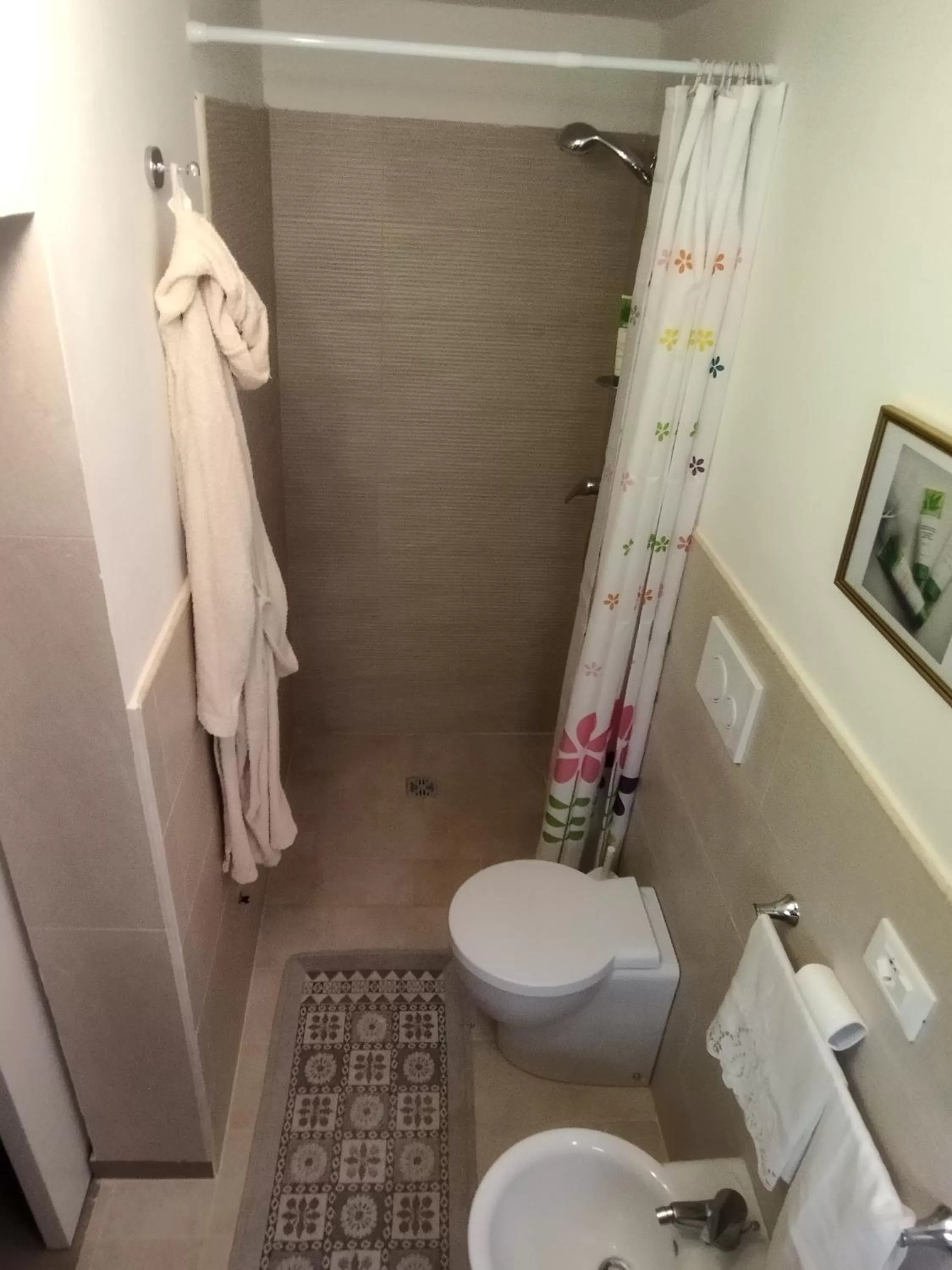 Shower, Bathroom in TRULLO CARMEN