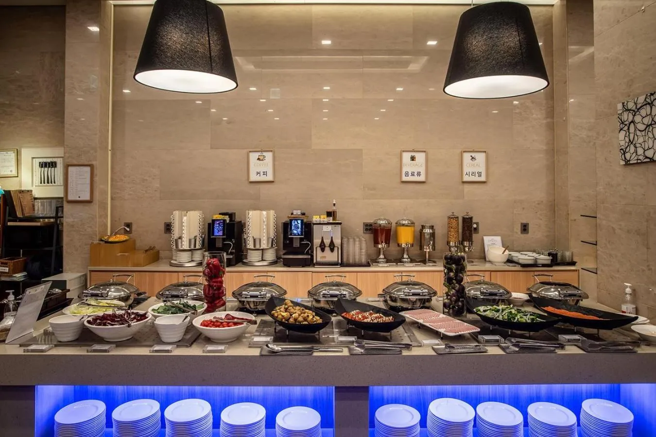 Buffet breakfast in Hotel Regent Marine The Blue