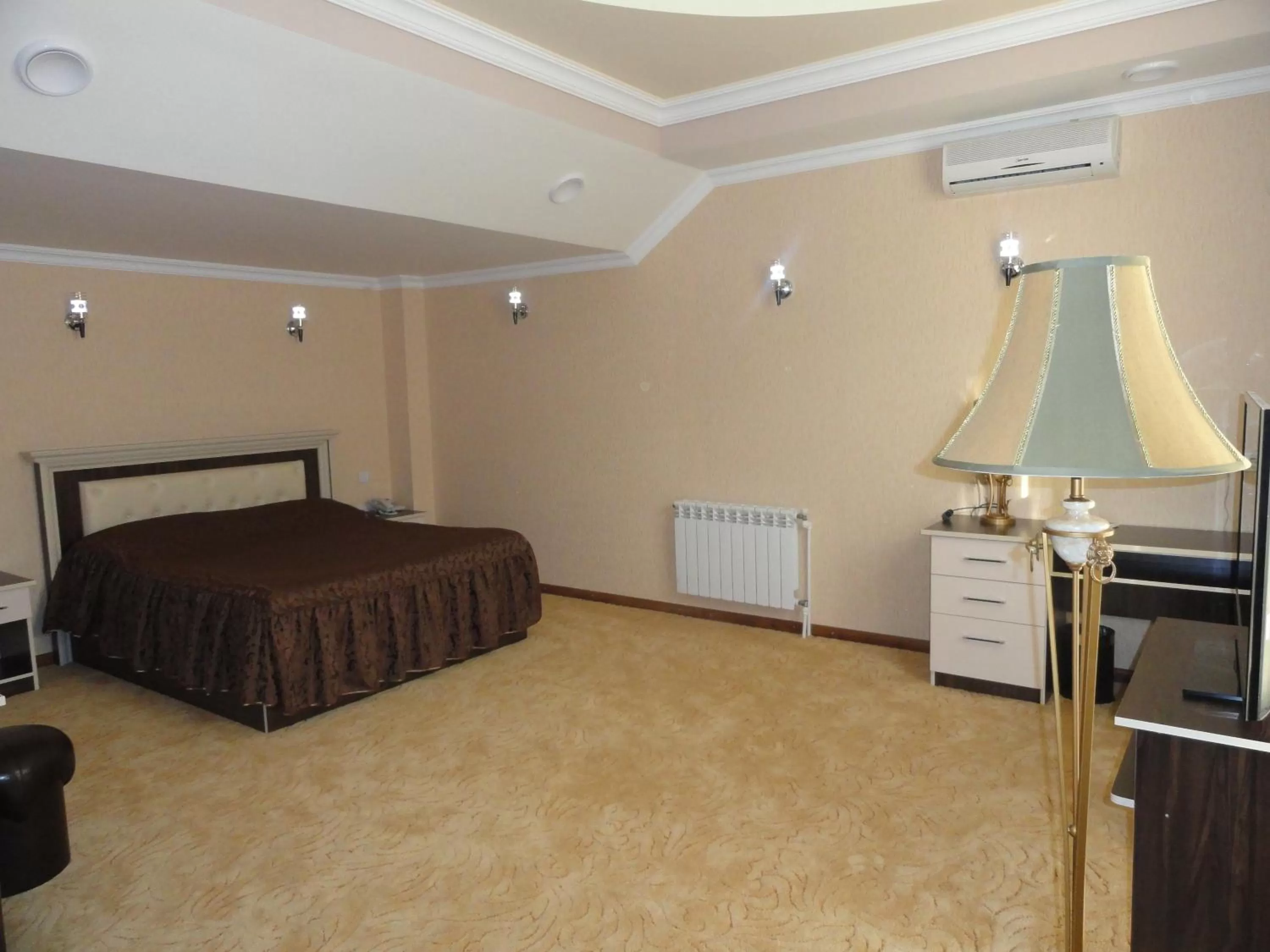 Photo of the whole room in Diana Hotel