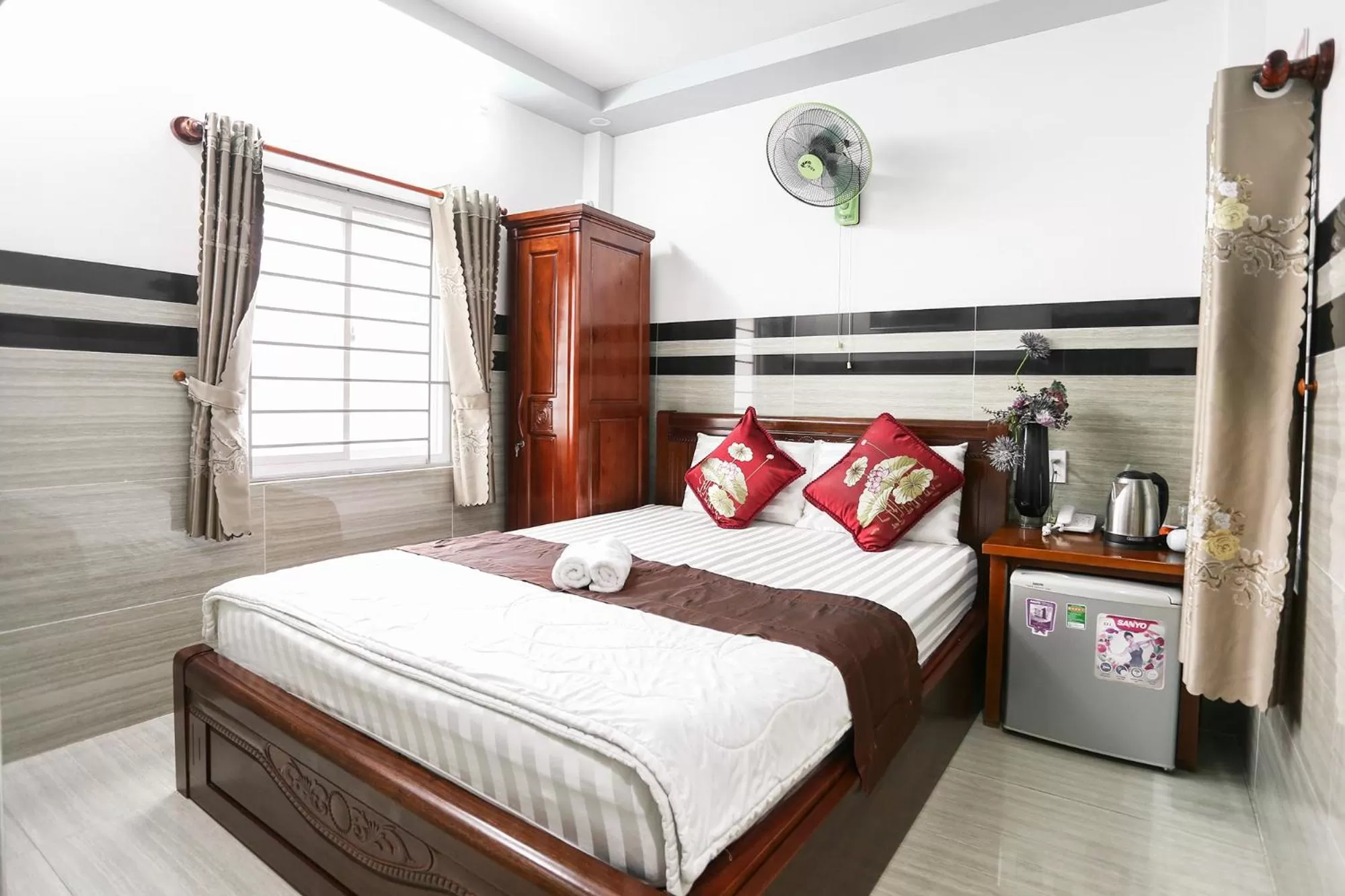 Bed in Lucky Hotel Quy Nhon