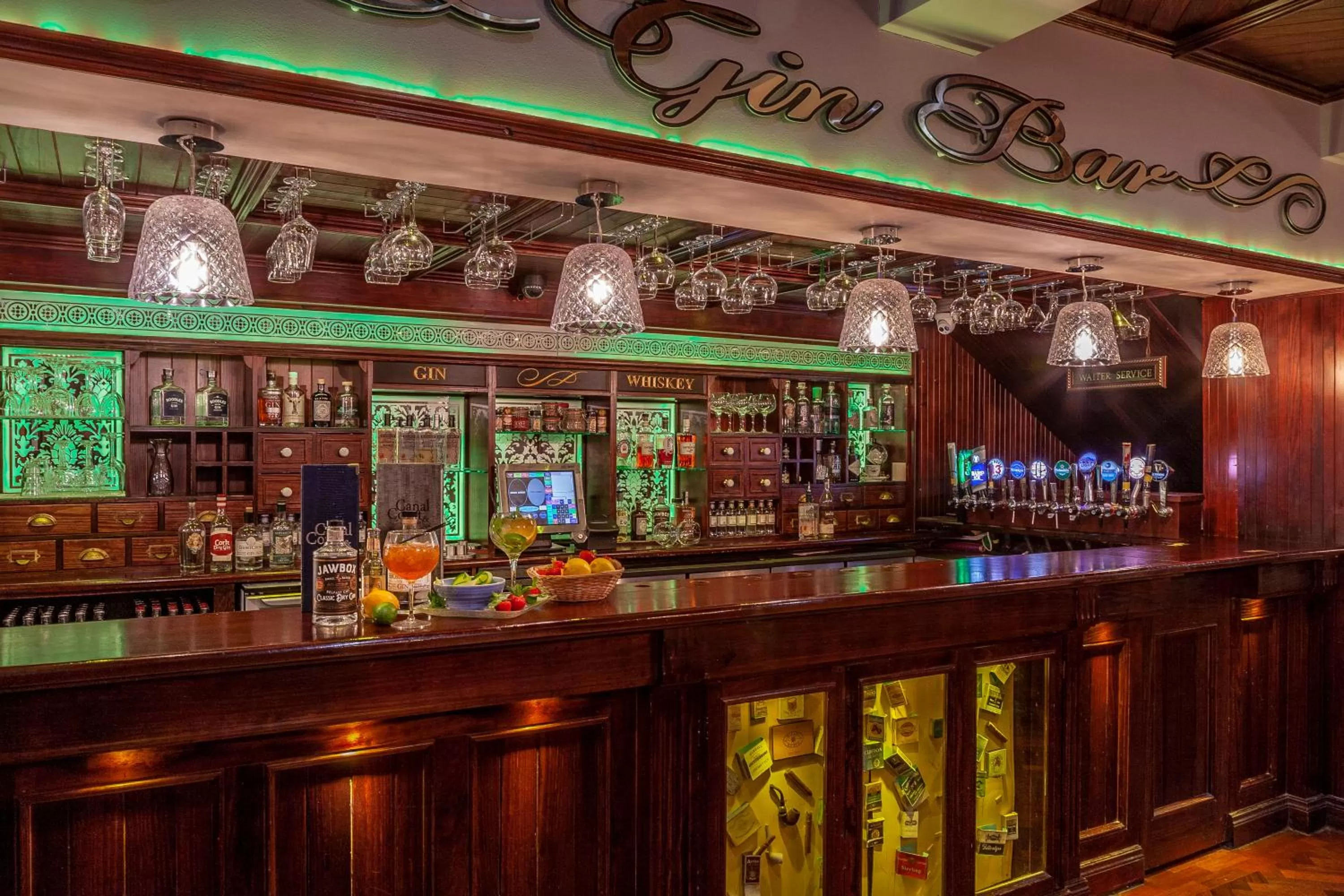 Lounge or bar in Canal Court