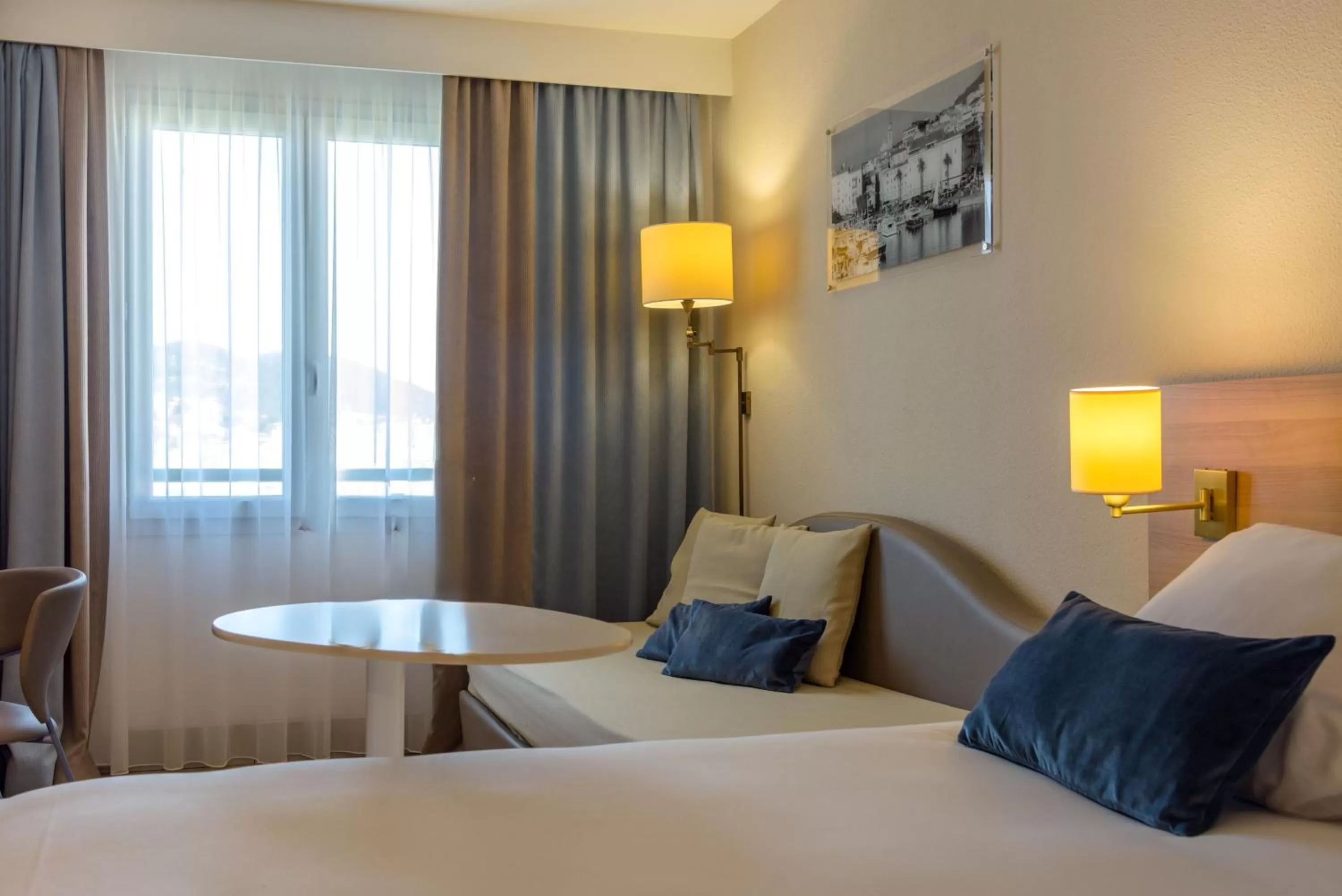 Photo of the whole room, Bed in Best Western Plus Ajaccio Amirauté