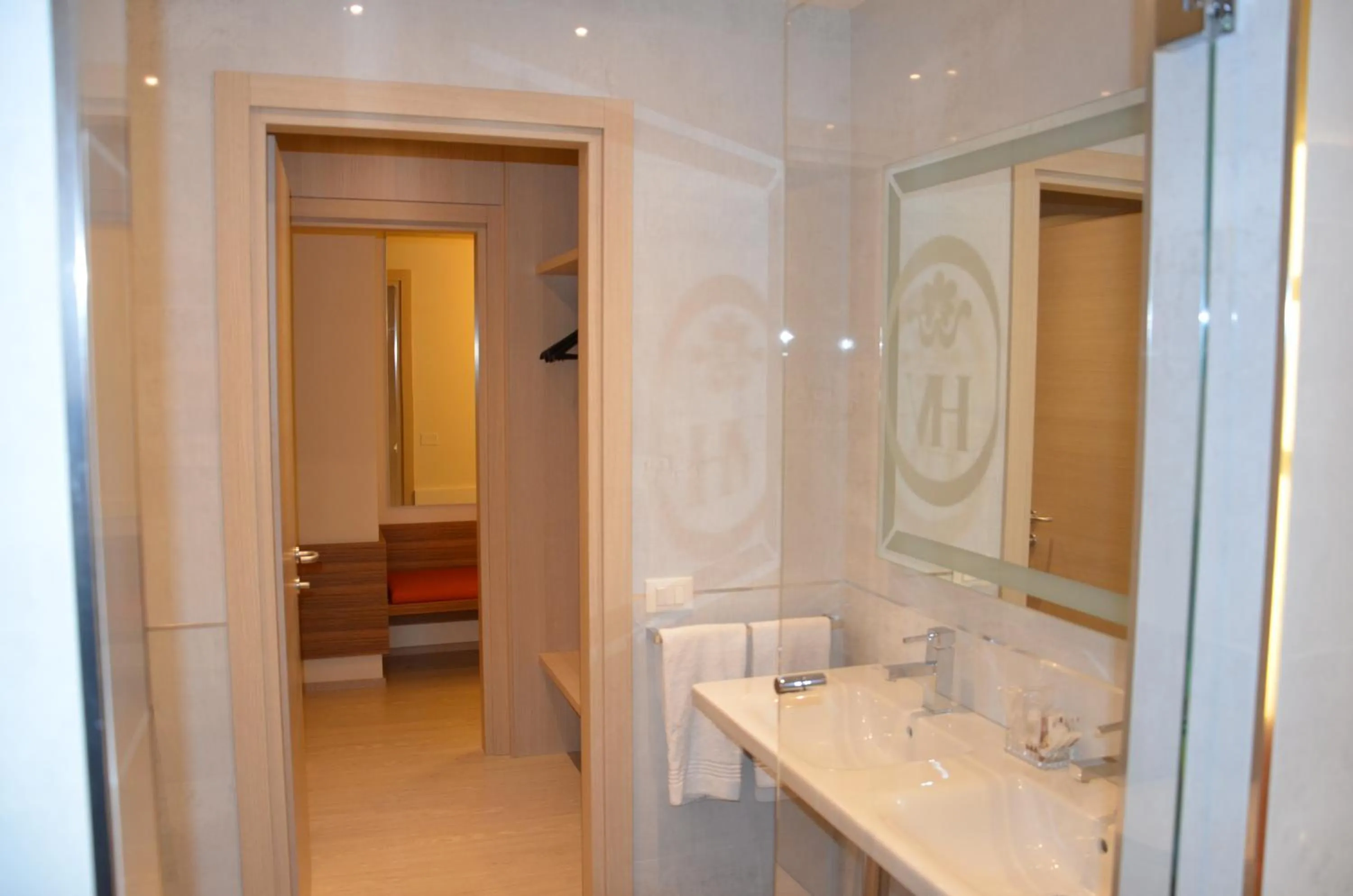 Bathroom in Hotel Victoria