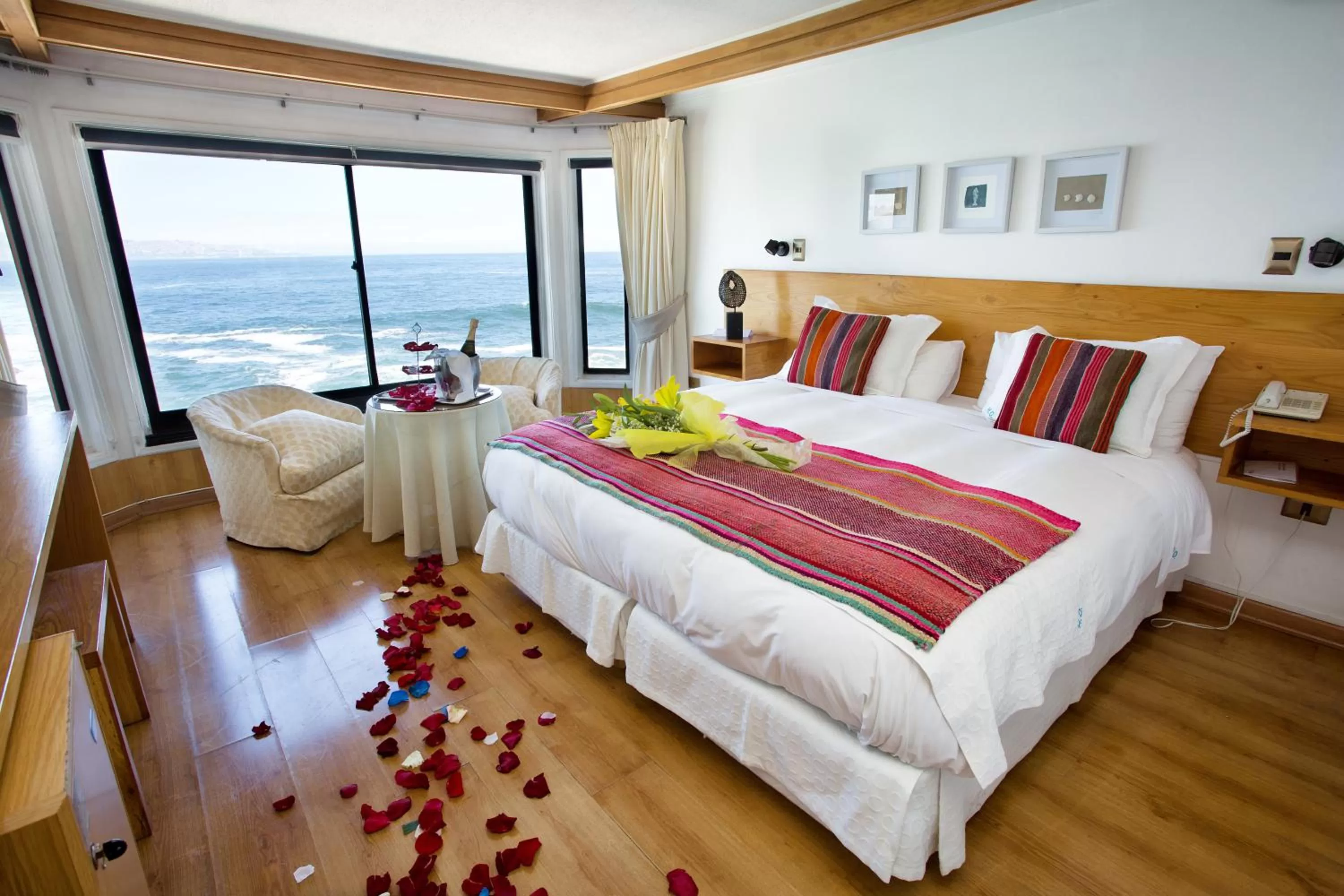 Bed in Hotel Oceanic
