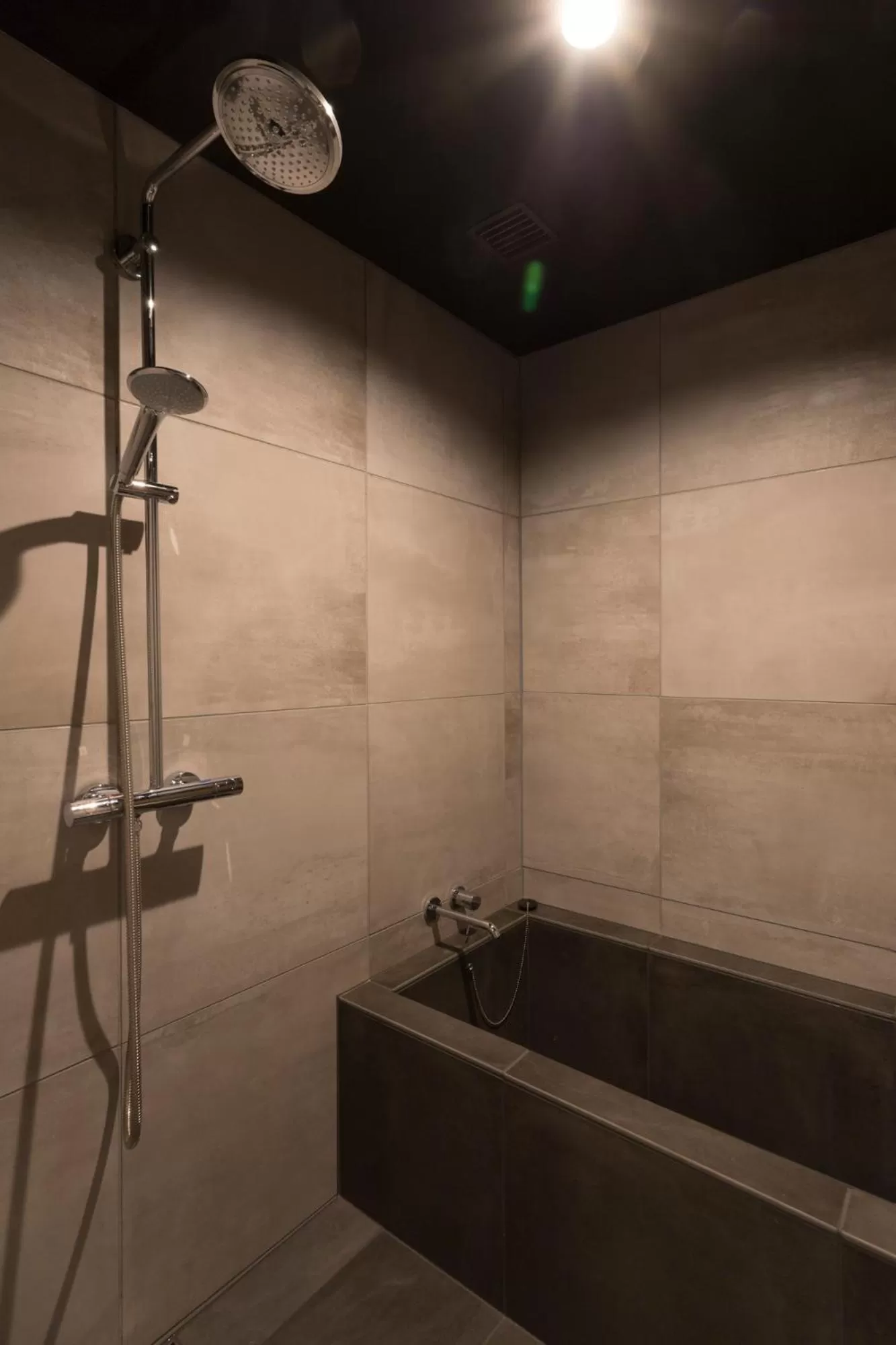 Shower in HOTEL CANATA KYOTO