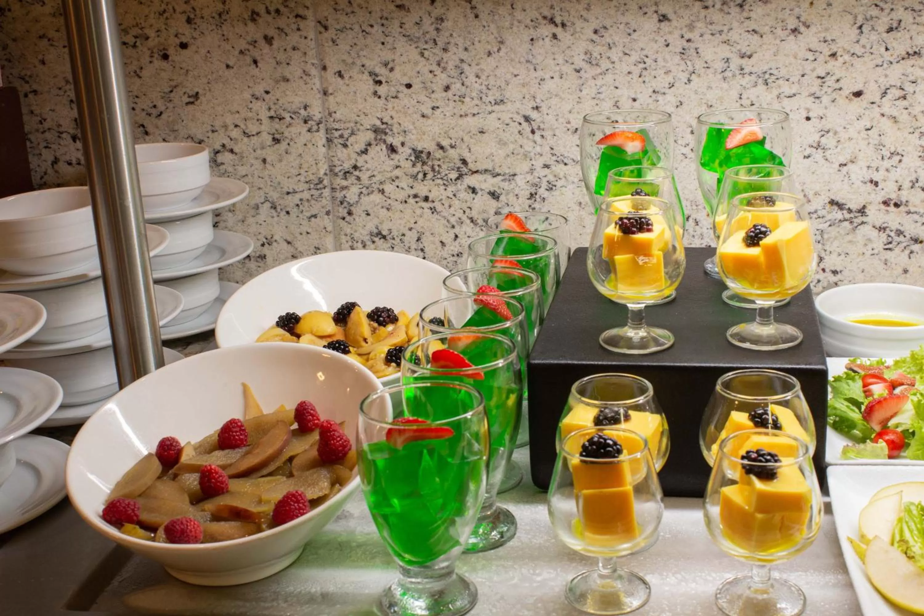 Breakfast in Holiday Inn Queretaro Zona Diamante by IHG