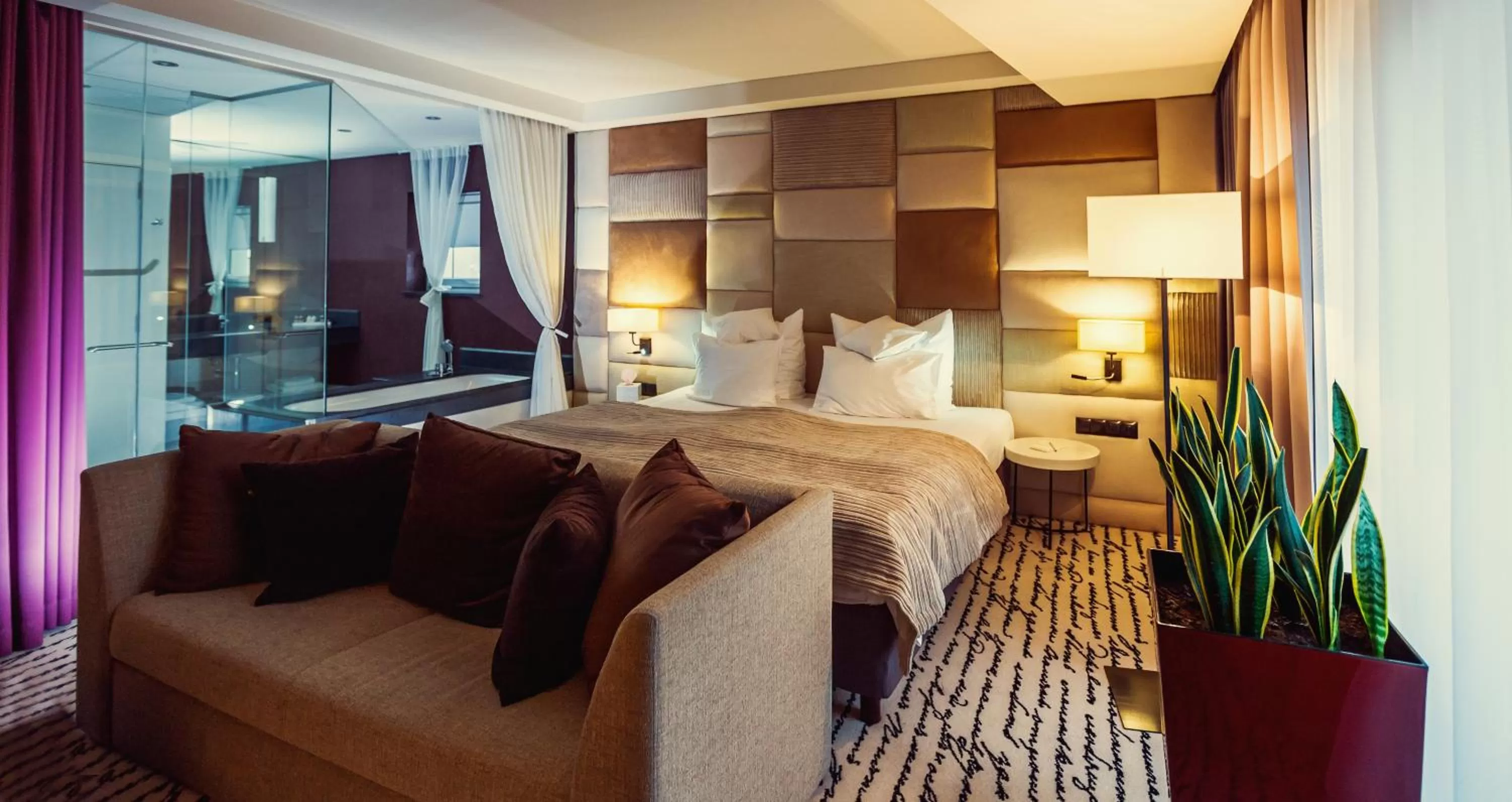 Bedroom, Bed in Grand Hotel Boutique