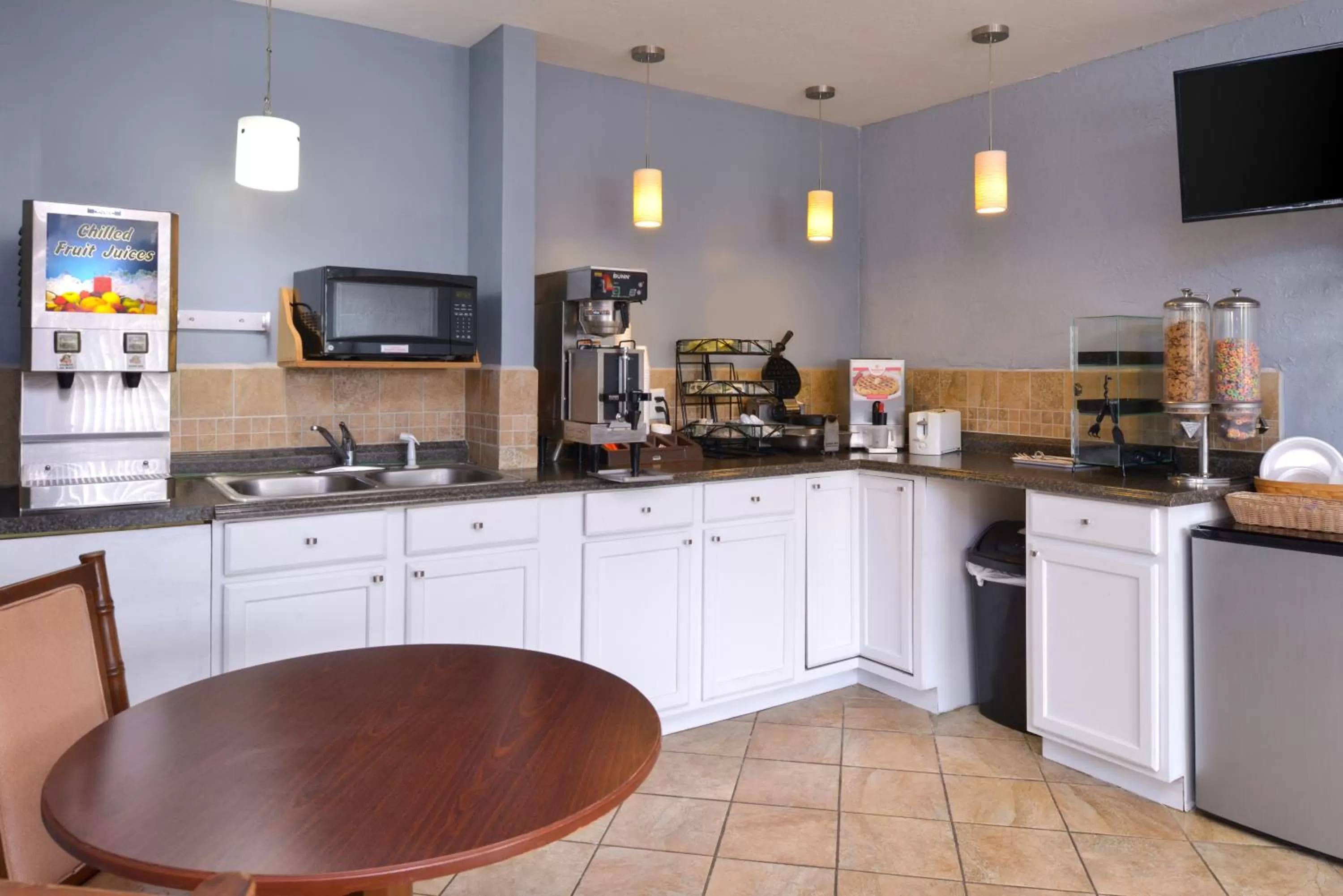 Restaurant/places to eat in Americas Best Value Inn & Suites Branson - Near the Strip