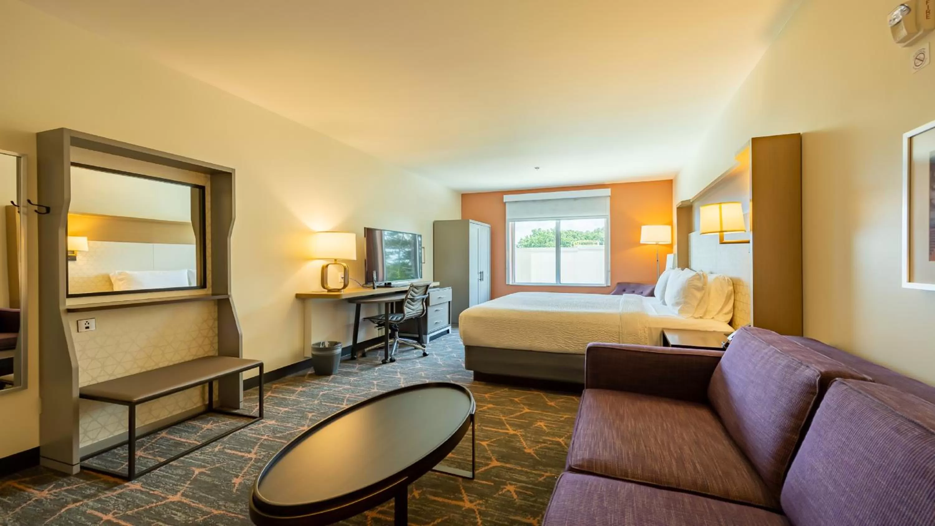 hair dresser, Bed in Courtyard by Marriott Atlanta Dunwoody