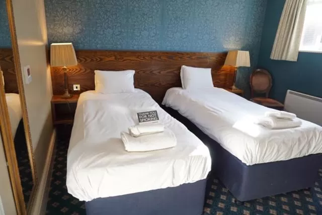 Bed in The Swan Hotel Wetherspoon