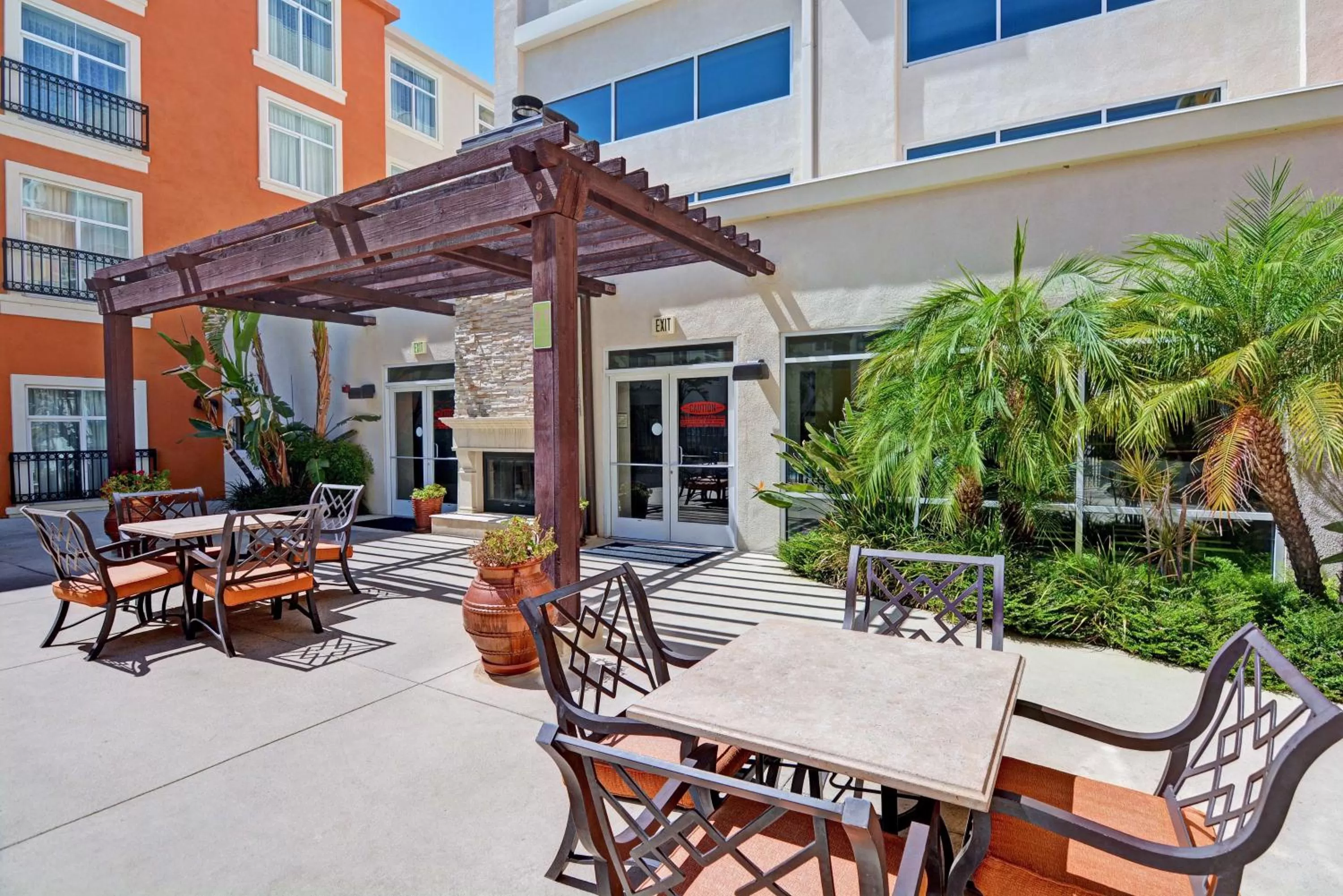 Patio in Embassy Suites Valencia