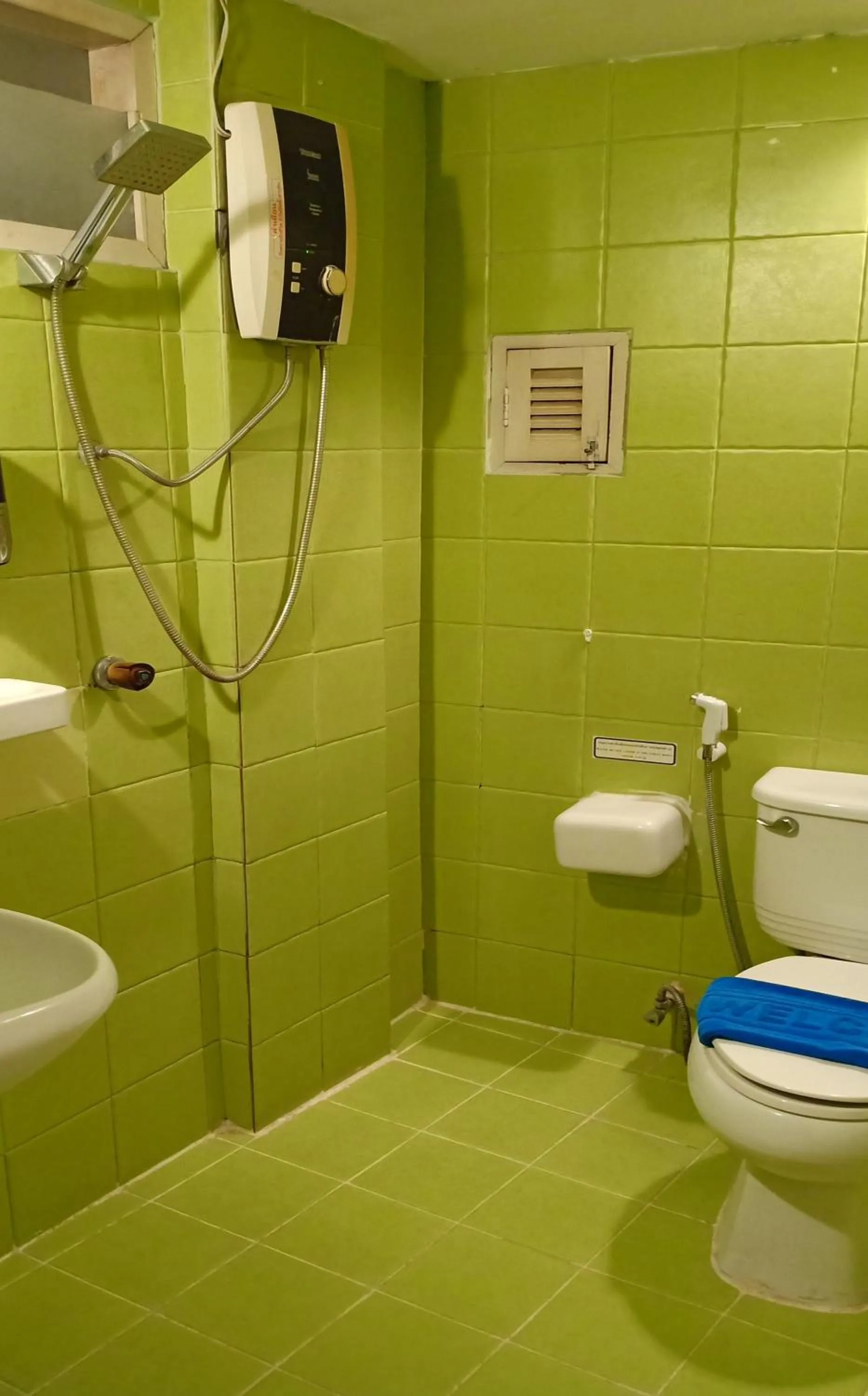 Bathroom in Sawasdee Sukhumvit Inn