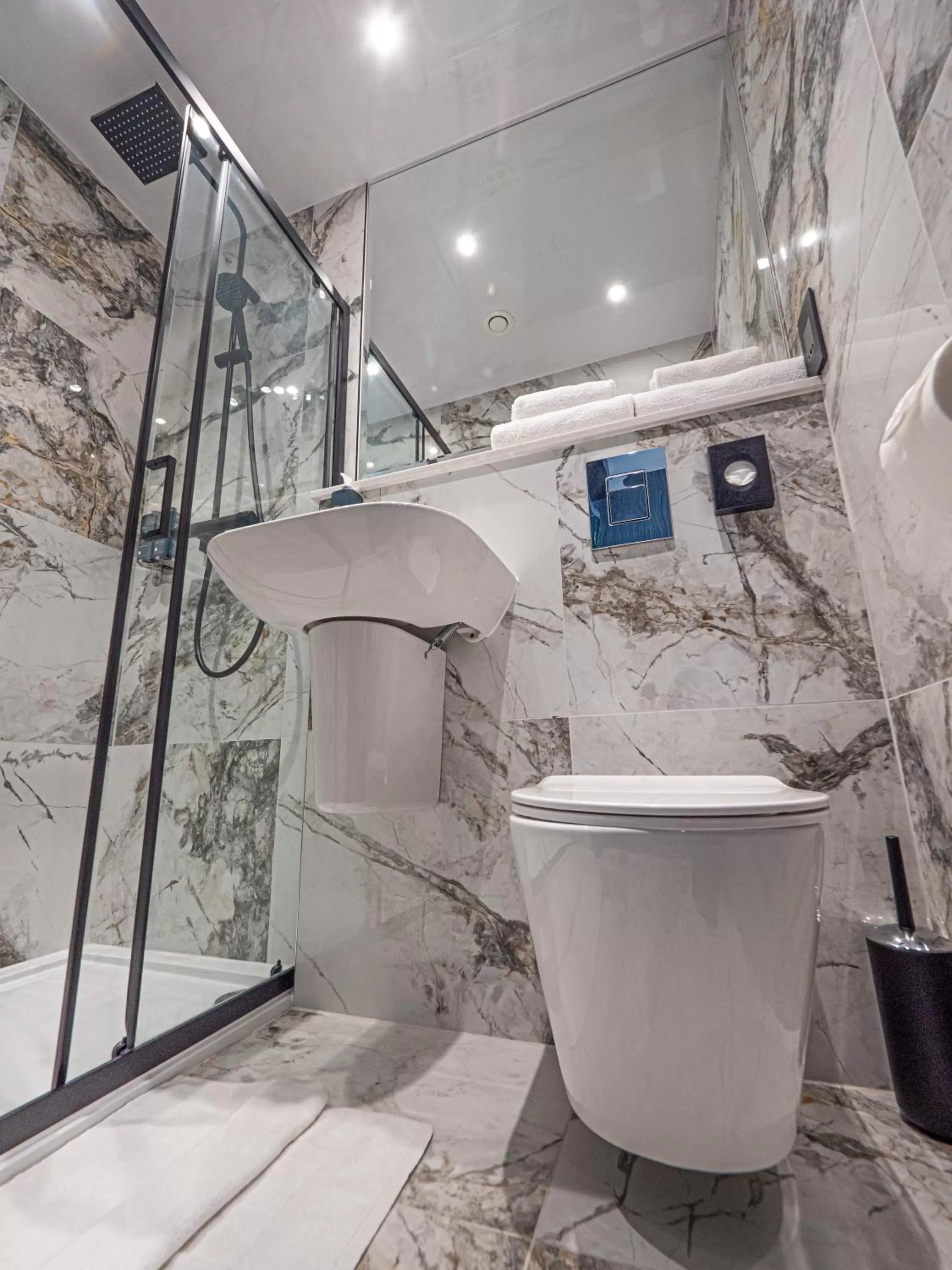 Bathroom in Hyde Park Green