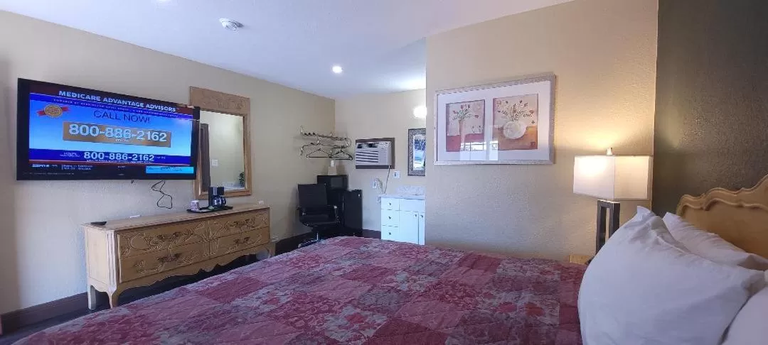 Photo of the whole room in Lakeview Inn