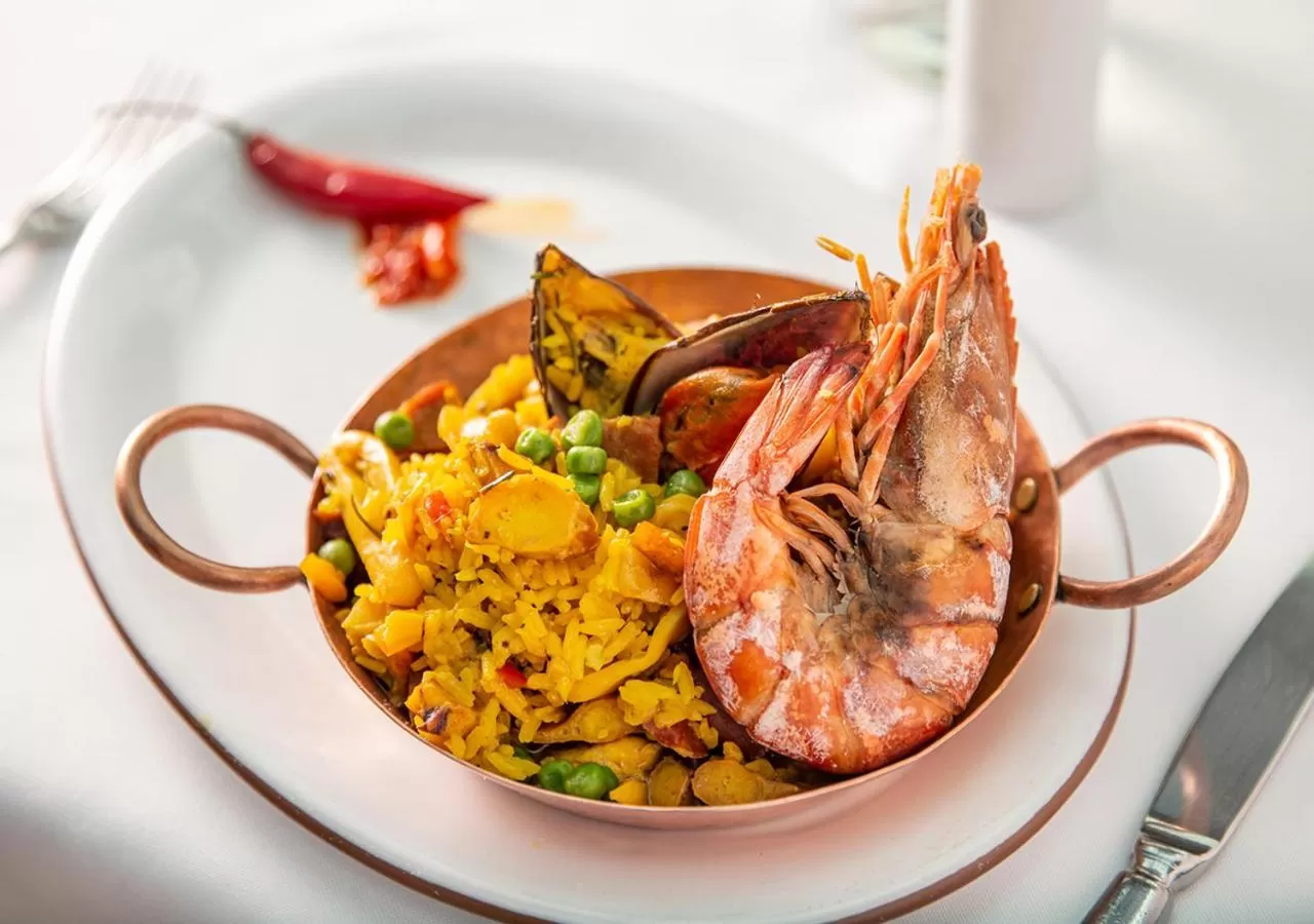 Meals in Estanplaza Funchal Faria Lima