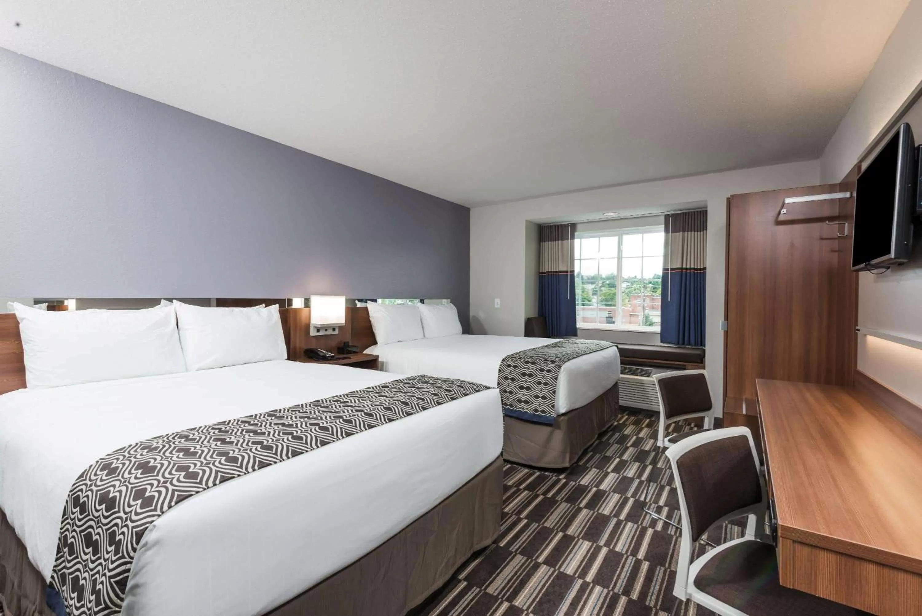 Photo of the whole room, Bed in Microtel Inn & Suites by Wyndham Altoona