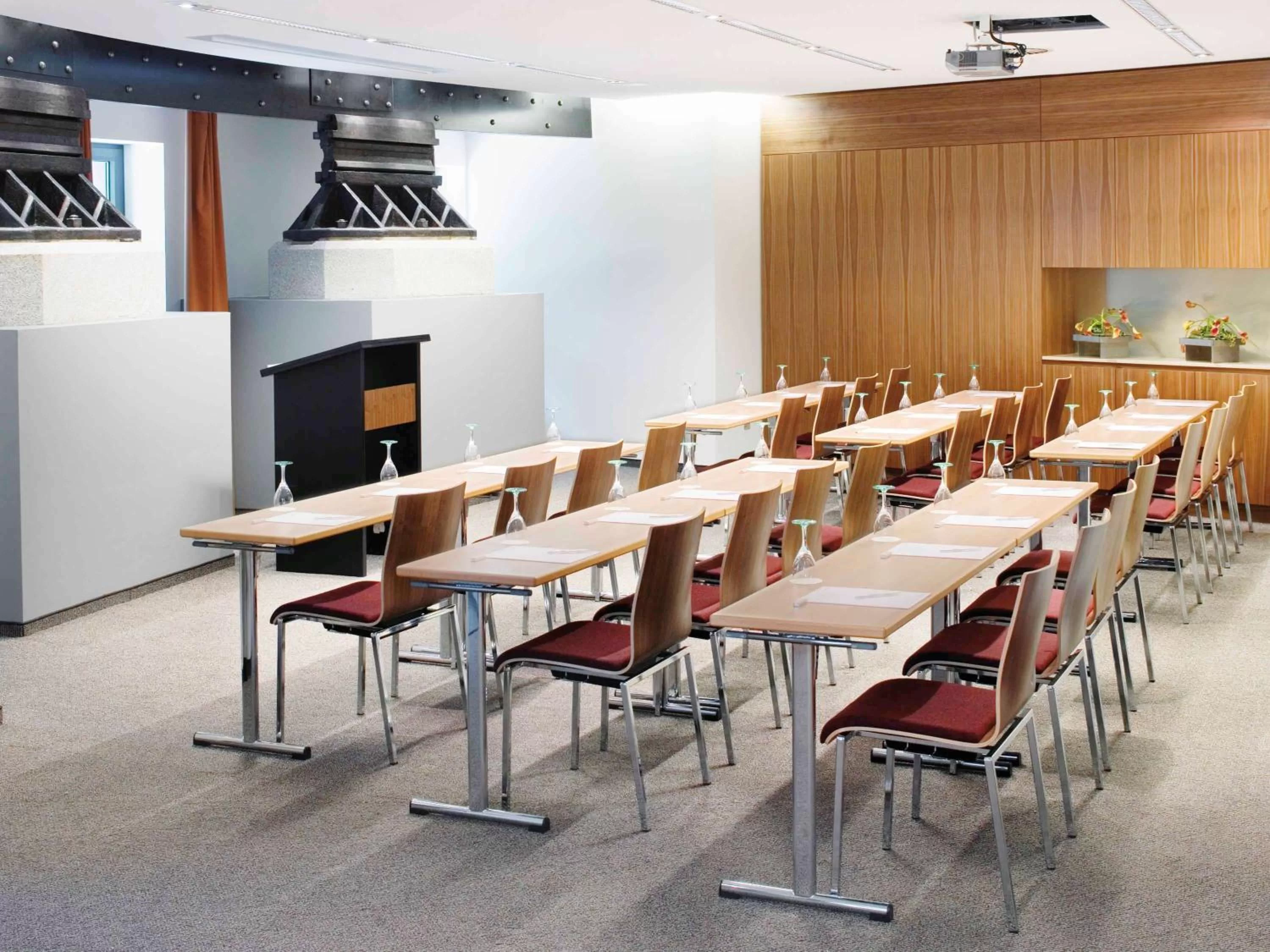 On site in MÖVENPICK Hotel Hamburg City