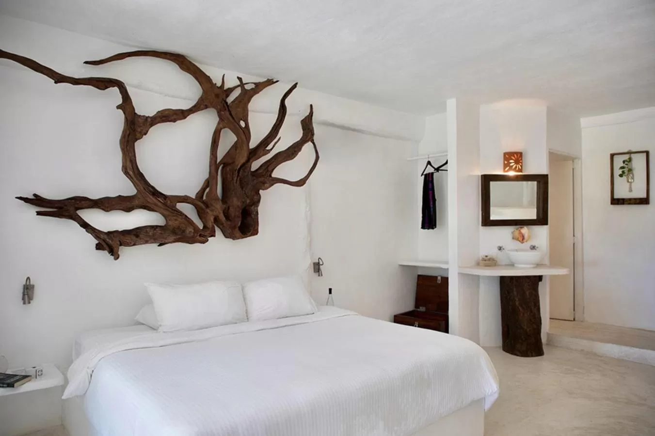 Photo of the whole room, Bed in Coco Tulum Zen Zone Hotel