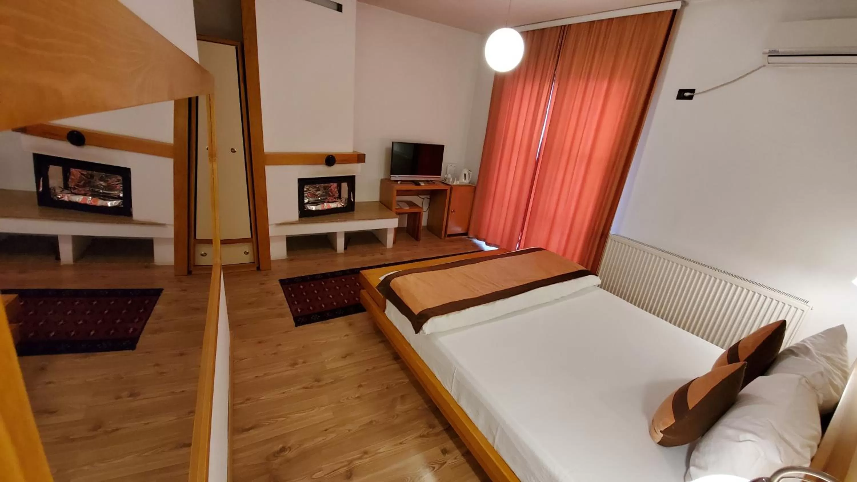 Photo of the whole room, Room Photo in Hotel Prizreni