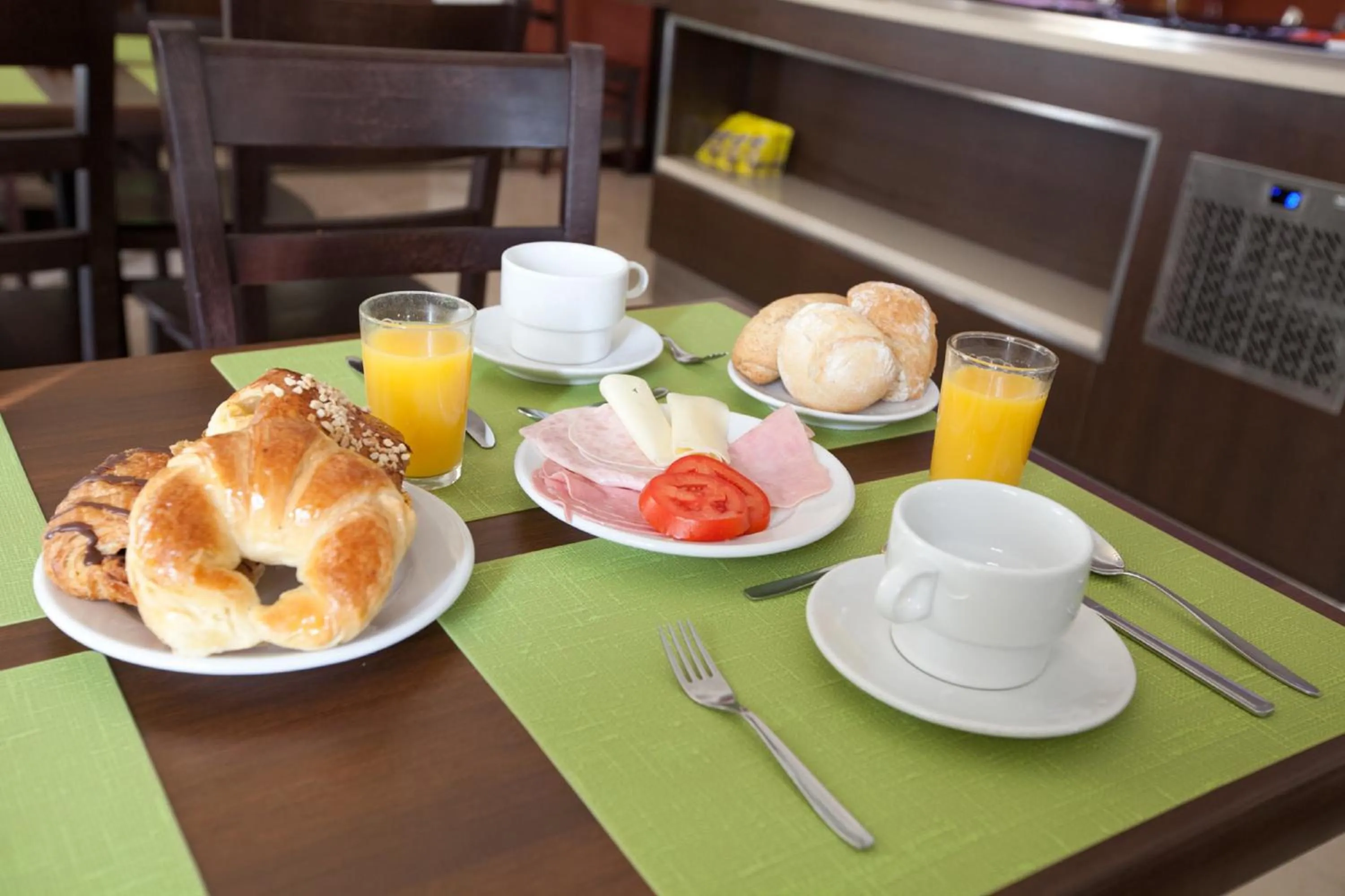 Continental breakfast in Hotel Mediodia