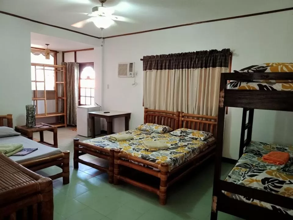 Bed in Marina Village