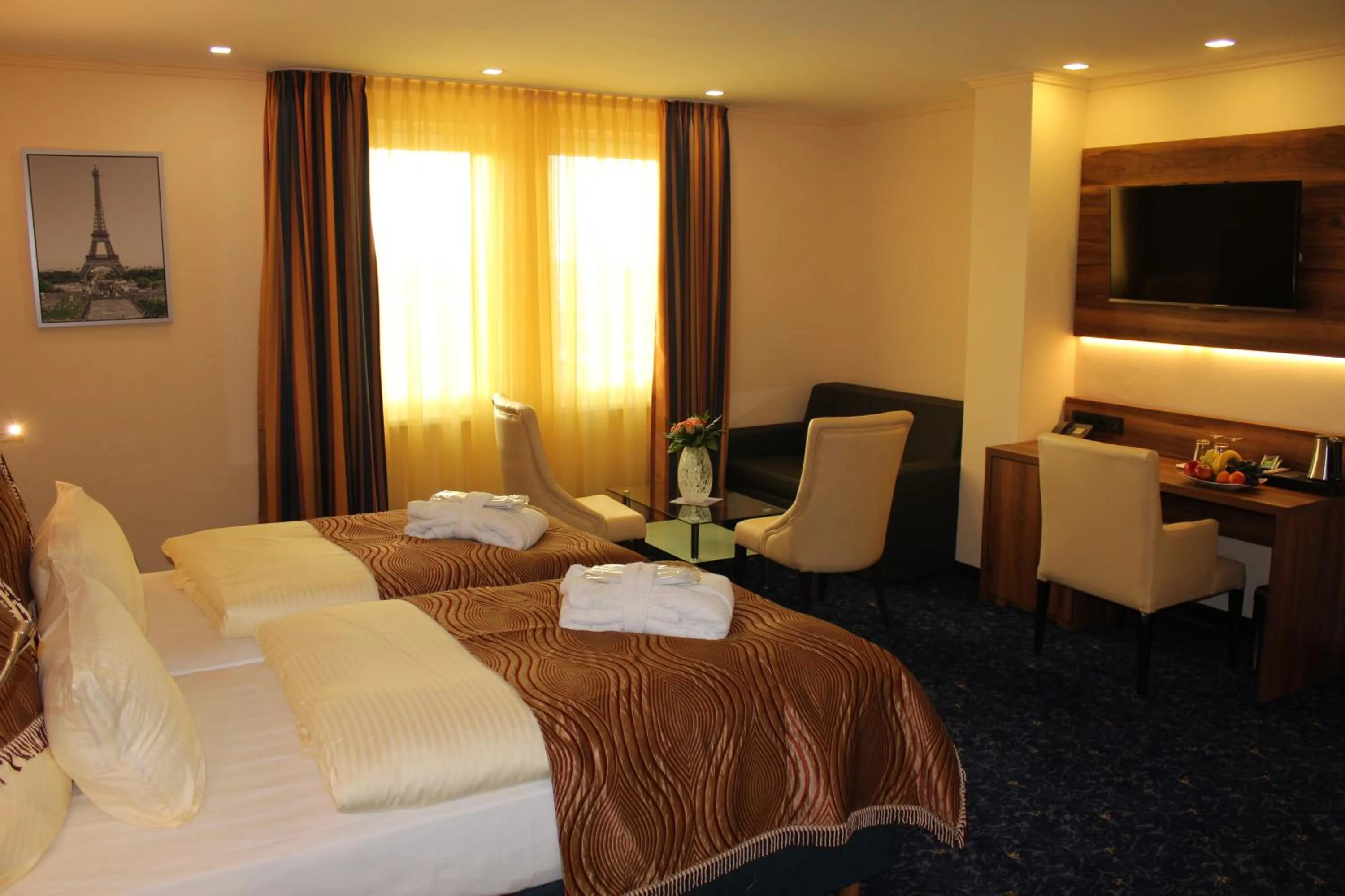 Standard Family Room in Grand Hotel Empire