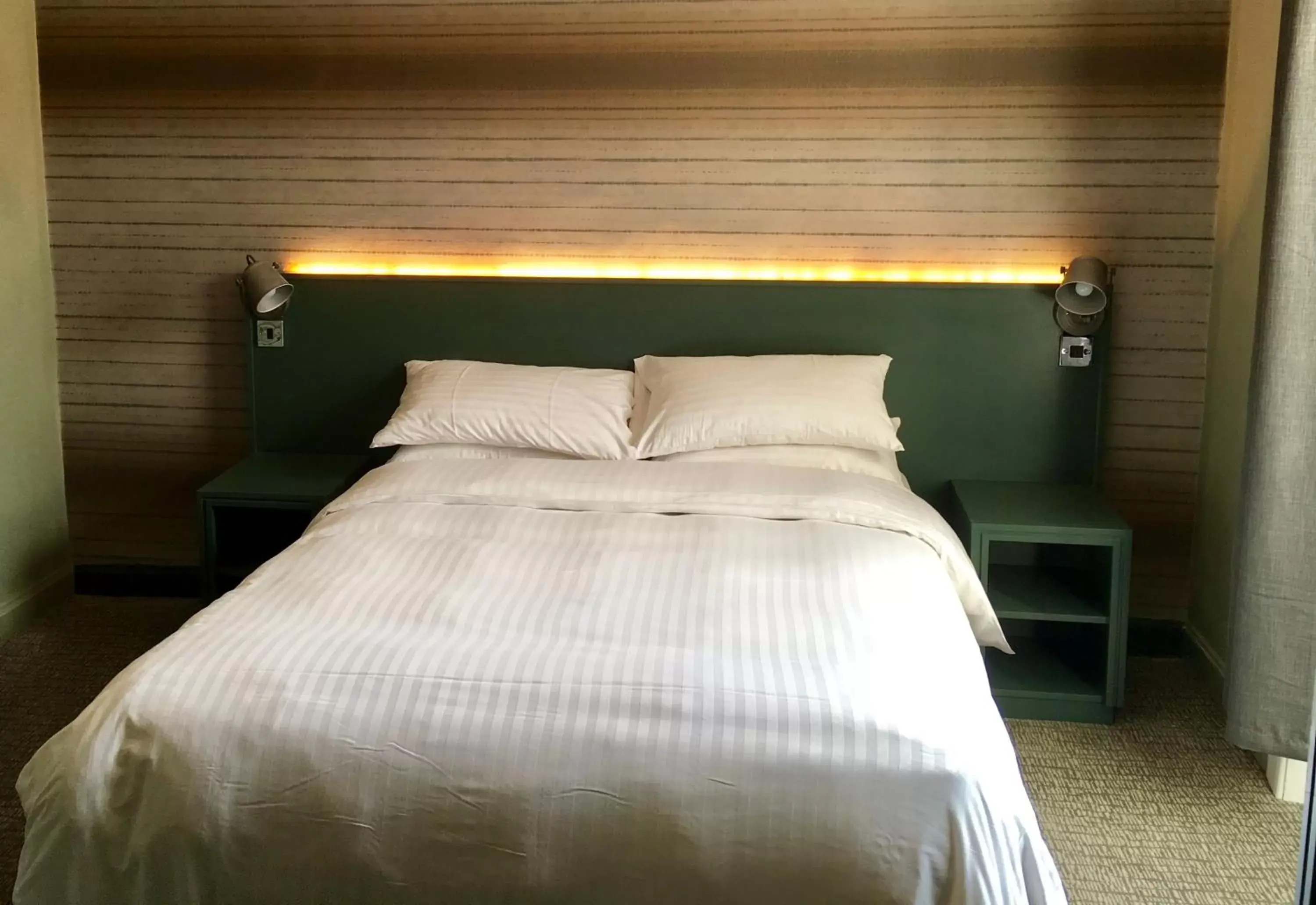 Deluxe Double or Twin Room in Kings Arms Hotel Deluxe Double or Twin Room in Kings Arms Hotel