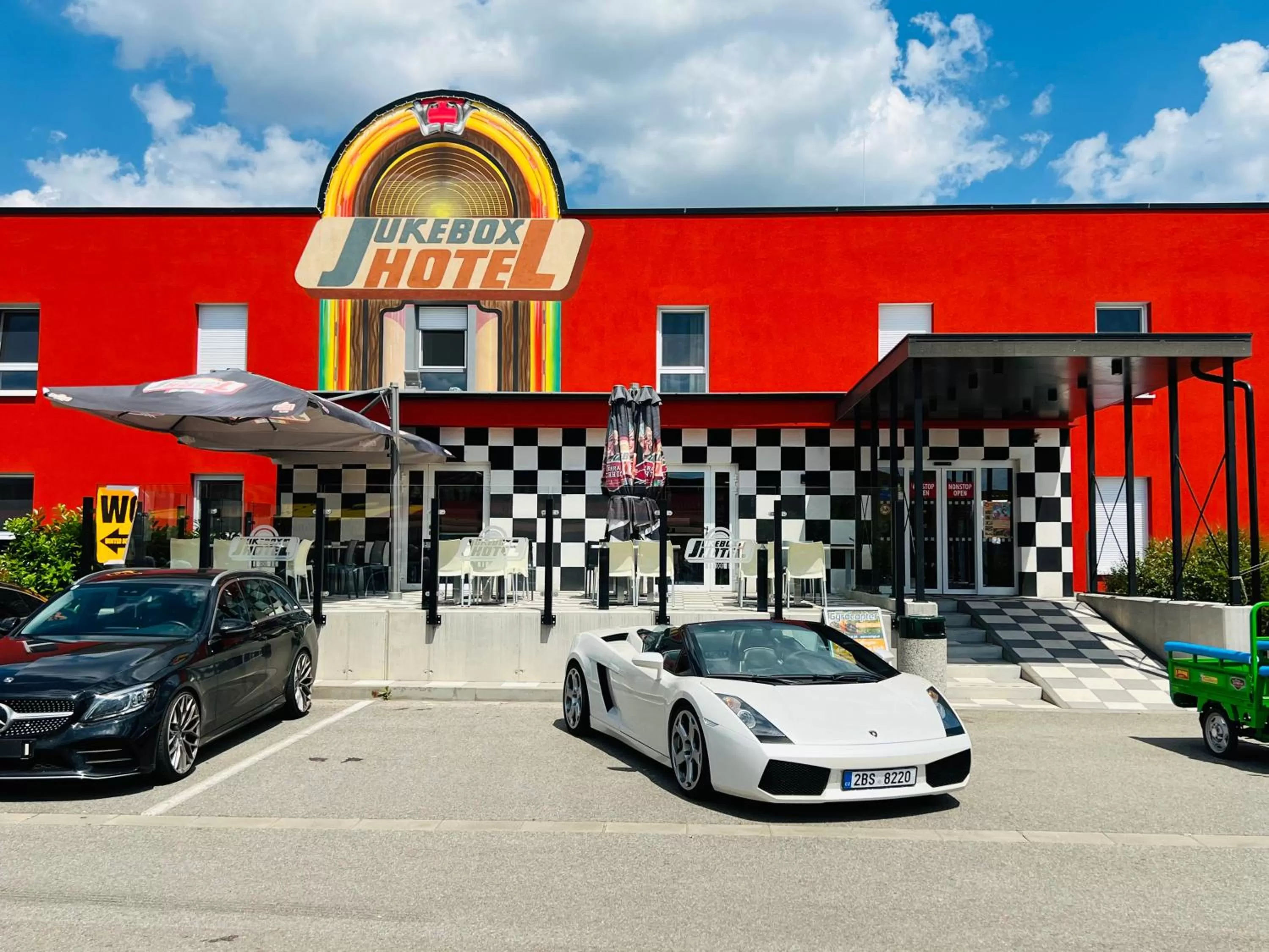 Property Building in Jukebox Hotel