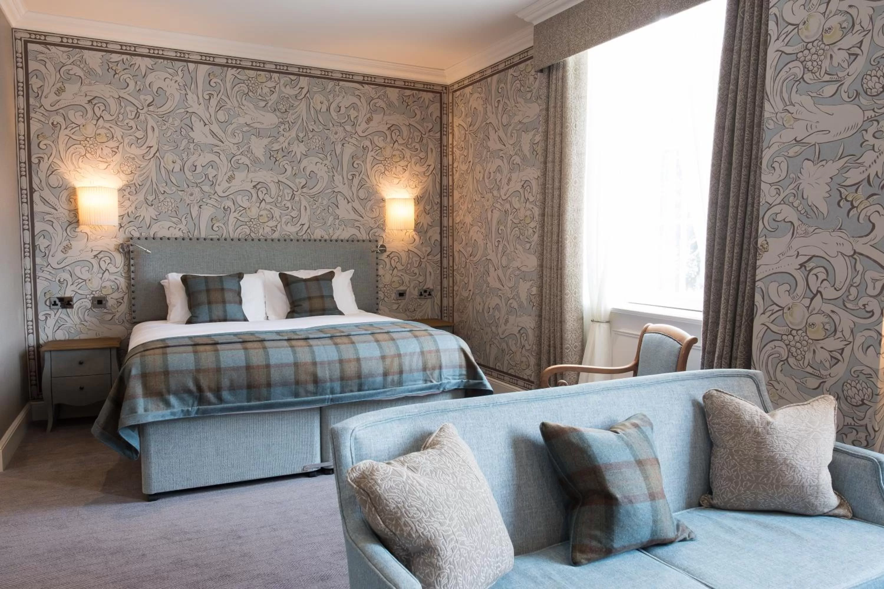 Photo of the whole room, Bed in The Beverley Arms Hotel