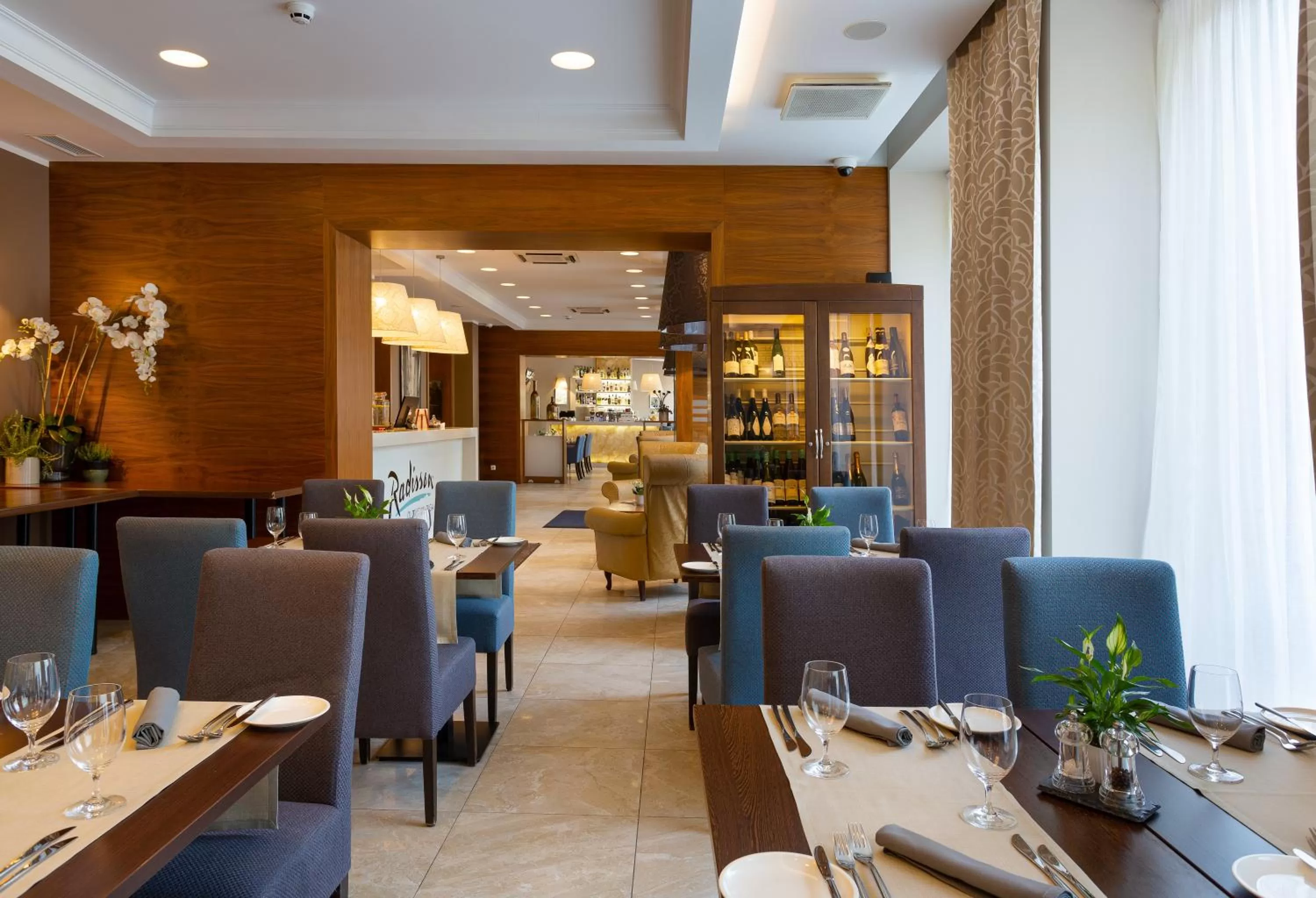 Restaurant/places to eat in Radisson Hotel Old Town Riga